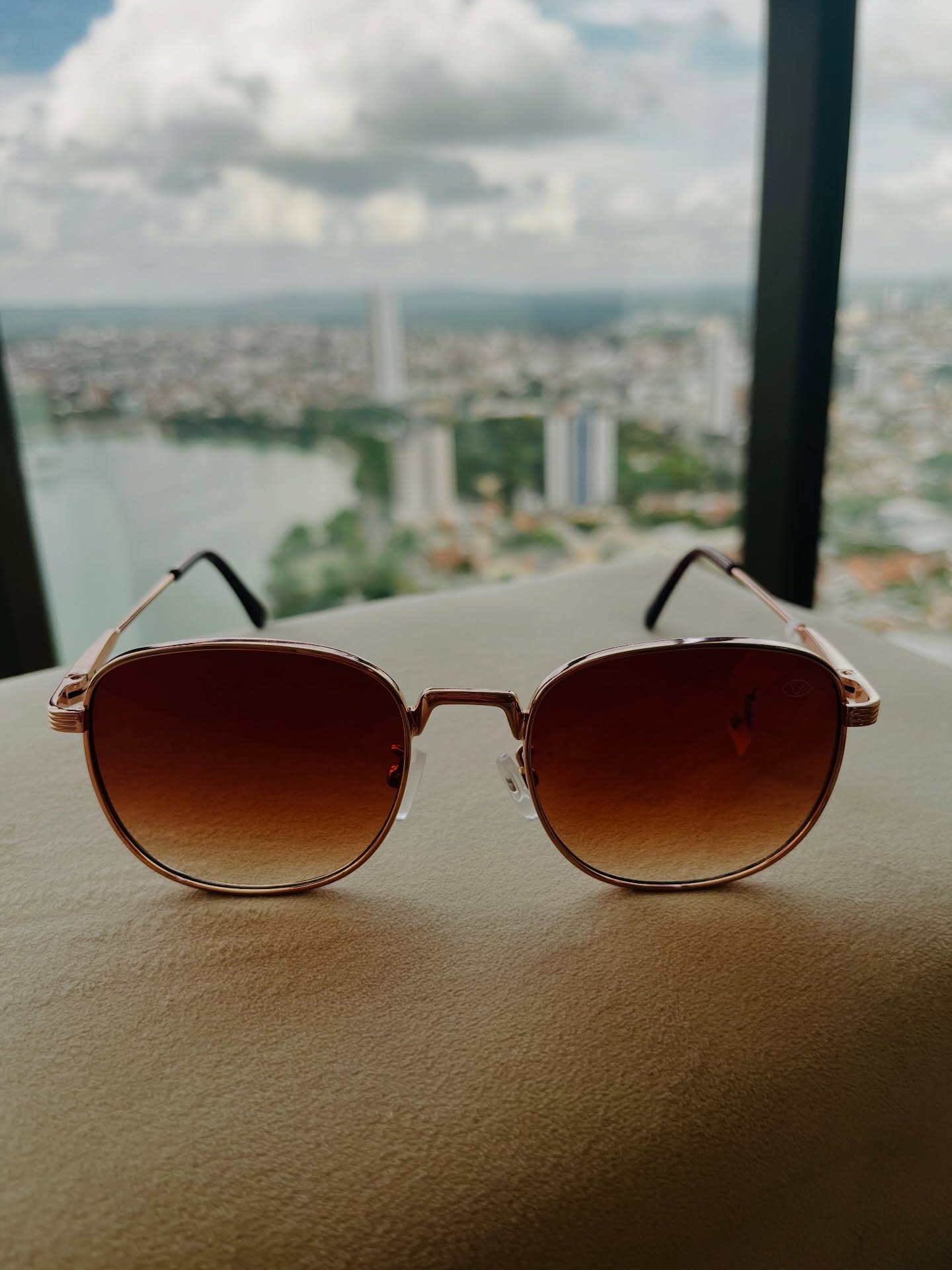 Promoção Vüe!
R$ 99,90
🚚Enviamos para todo Brasil!
📲Entre em contato e escolha seu modelo favorito!
#oculosdesol #promoçāo #glass