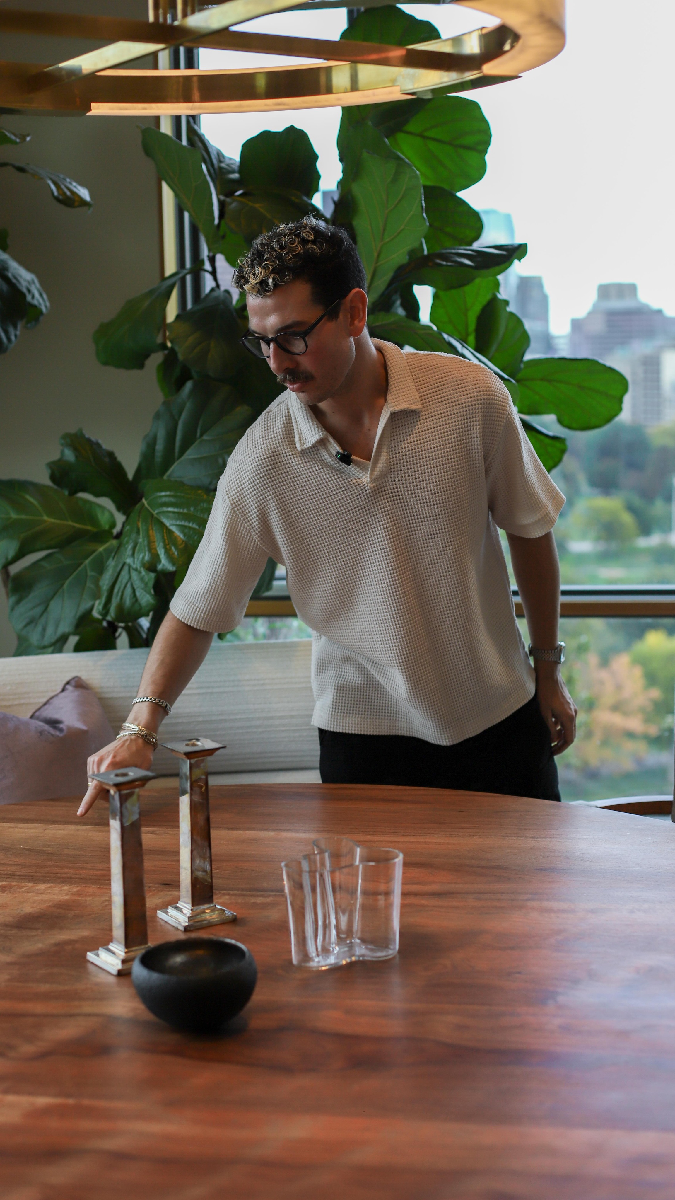 A quick conversation with Stefan Castellucci following the completion of one of his recent projects, reflecting on the space, the process, and the work behind it.
Shot for #BlueSevenClient | @scastelluccidesign