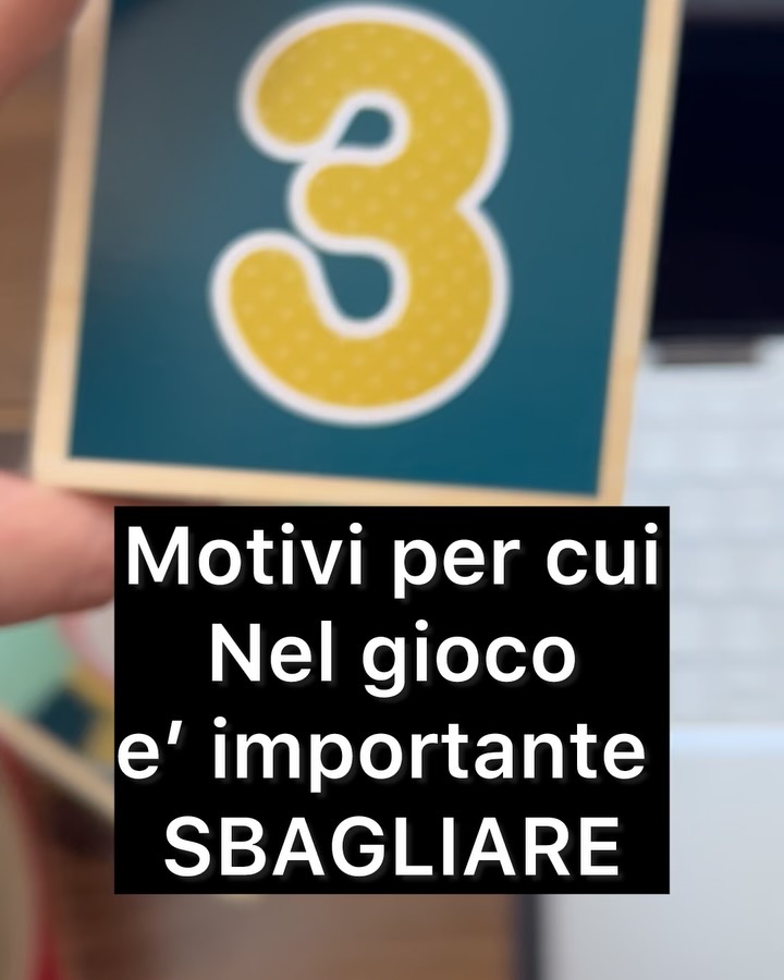 Stamattina pensavo questo :
Oggi basta scrivere una domanda…
e qualcuno (o qualcosa) ti dà subito la risposta.
È comodo.
È utile.
E in tanti casi è anche giusto così.
Però poi guardo i bambini quando giocano.
Quando hanno davanti qualcosa che non funziona subito.
Provano.
Sbagliano.
Si fermano.
Riprovano.
E lì succede qualcosa che non si può delegare.
Pensano.
Non perché qualcuno gli ha detto cosa fare.
Ma perché devono trovare una strada.
E spesso è proprio da quei momenti un po’ storti,
un po’ incerti…
che nasce qualcosa di nuovo.
Un’idea.
Una soluzione.
Magari una INVENZIONE 🤩
Forse non serve togliere le risposte veloci.
Ma vale la pena lasciare anche spazio a questo:
👉 il tempo di non sapere subito.
Perché è lì che si costruisce davvero il pensiero ♥️♥️
👉👉👉 I cubi impilabili che ho usato in questo video lo trovi su www.magorium.store, se hai bisogno di aiuto mandami un messaggio…comunque LINK IN BIO 👈👈👈
-
#giocarepercrescere #impararegiocando #creativita #magoriumgiocattoli #genitori