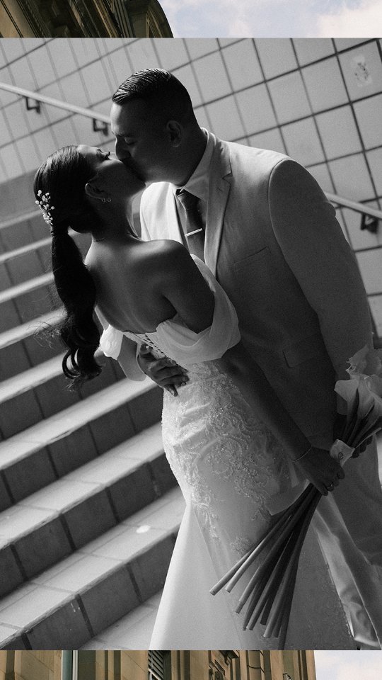 Las bodas íntimas rules!
.
Irinah y Jesús hicieron una pequeña boda en @casapadremier_eventos y fue demasiado cool! Las bodas íntimas suelen tener como una pequeña magia que las hace mega especiales, y esta no fue la excepción.
.
Esta parejita de ahora esposos, compartieron uno de sus mas grandes días con sus familiares y amigos!
.
Ps. Muchas felicidades chicos! Nos vemos en la super boda 🫢🙃
.
Bride. @irinah_castillo
Groom. @jgaguirre.96
.
PHOTO&FILM. @bm.weddings
Venue. @casapadremier_eventos
Wp. @nueveseisweddingplanner_
Decor @tulia.mty
MUA. @rdidmymakeup
Dress. @az.dresses
.
#weddinginspiration #wedding #weddingday #weddinhphotographer #weddingphotography