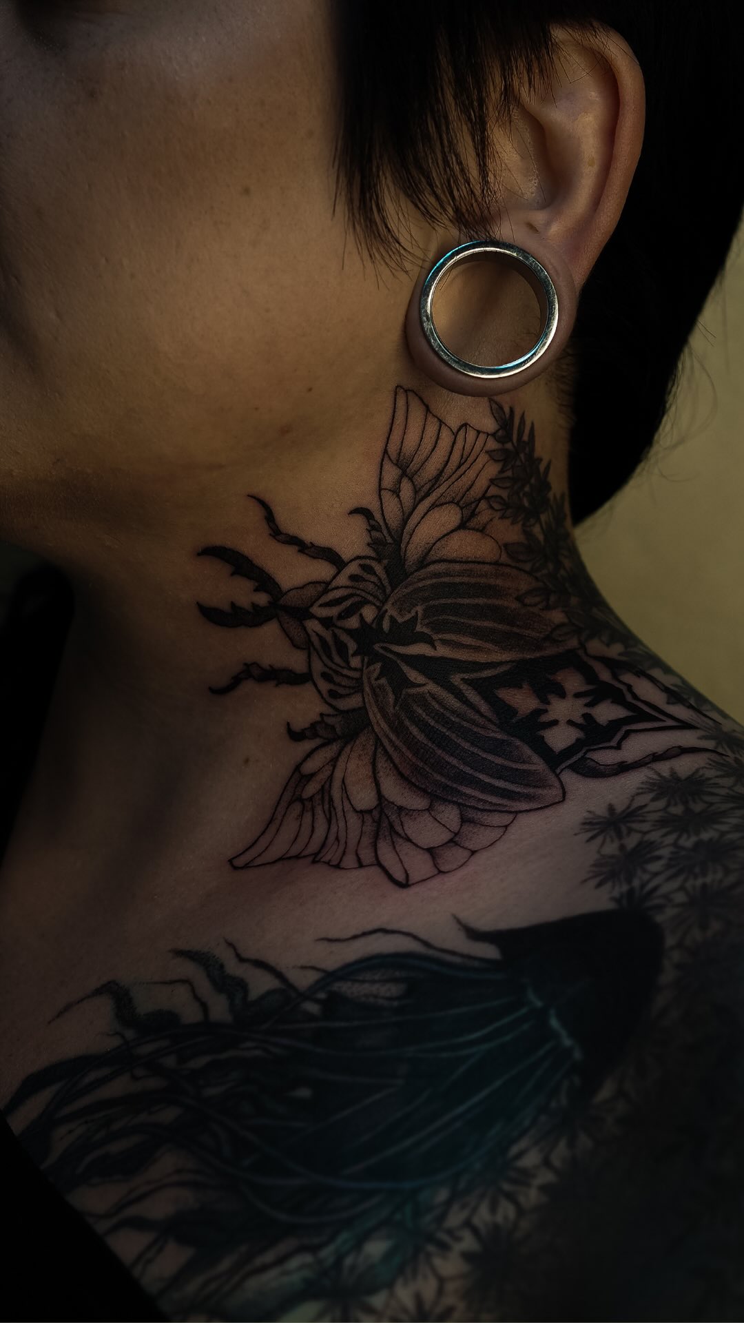 „Chtěla bych být tak zaneprázdněná jako ty!“
Dobře… ale opravdu bys:
– pečovala o své klienty na 100 %?
– dělala tu tichou práci, kterou nikdo nevidí?
– vytvořila prostředí, které tě skutečně vystihuje?
– neustále se učila a posouvala dál?
Protože jestli bys pro to „umřela“…
...musíš pro to nejdřív začít žít.
🇬🇧
“I wish I was as busy as you!”
Okay… but would you:
– take real care of your clients?
– put in the quiet work nobody sees?
– create an environment that truly reflects you?
– keep learning and growing?
Because if you’d die for it…
...you have to start living for it. 🔥