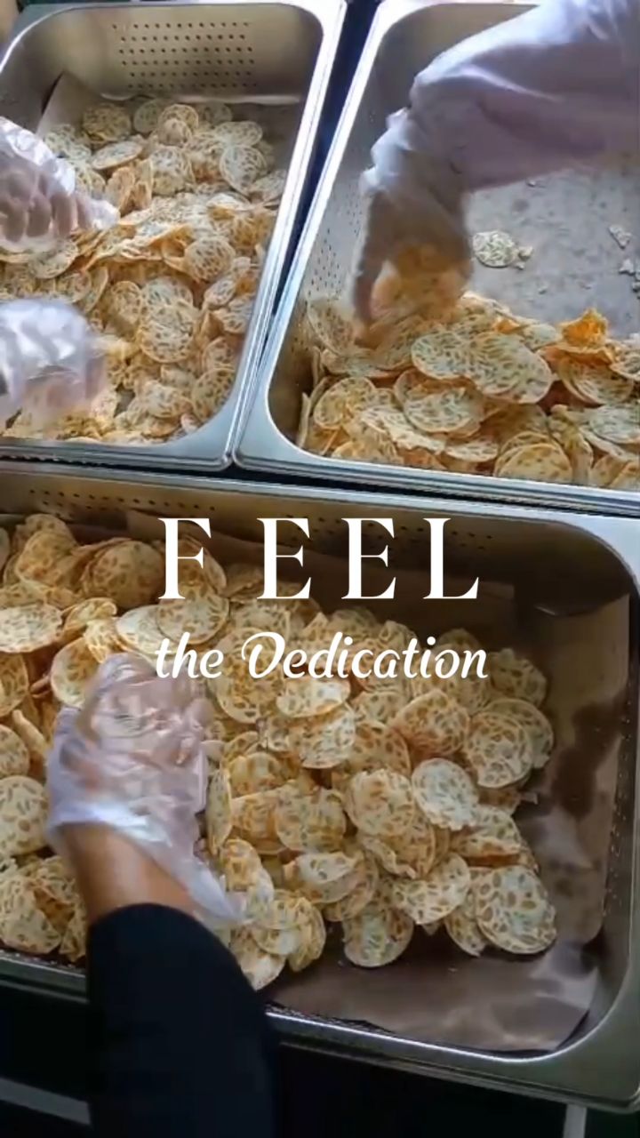 In a world of mass production, we choose the artisan’s way. 🤲✨
At Tempe King, "premium" isn't just a buzzword—it’s a standard that is upheld by the human eye and hand.
The Power of One-by-One 🔍
Did you know that every single chip in your bag has been personally inspected? After being sliced and crisped to perfection, our artisans sit down to a task that requires immense patience: manual sorting. Why do we do it?
1. To ensure the perfect crunch: Only the most structurally sound chips are selected.
2. Consistency in every bite: We remove any piece that doesn't meet our golden-standard color and texture.
3. Integrity you can taste: If it’s not perfect, it’s not Tempe King.
The Artisan’s Dedication ❤️
This meticulous process is a labor of love from our team in Salatiga. It’s about more than just snacks; it’s about honoring the traditional craft of tempeh and bringing it to the world with the respect it deserves.
When you open a bag of Tempe King, you aren't just eating a chip. You are experiencing the result of hundreds of small, careful decisions made by someone who cares about your experience.
Trust the process. Taste the dedication.
#TempeKing #ArtisanMade #HandSorted #PremiumSnacks #TempehChips