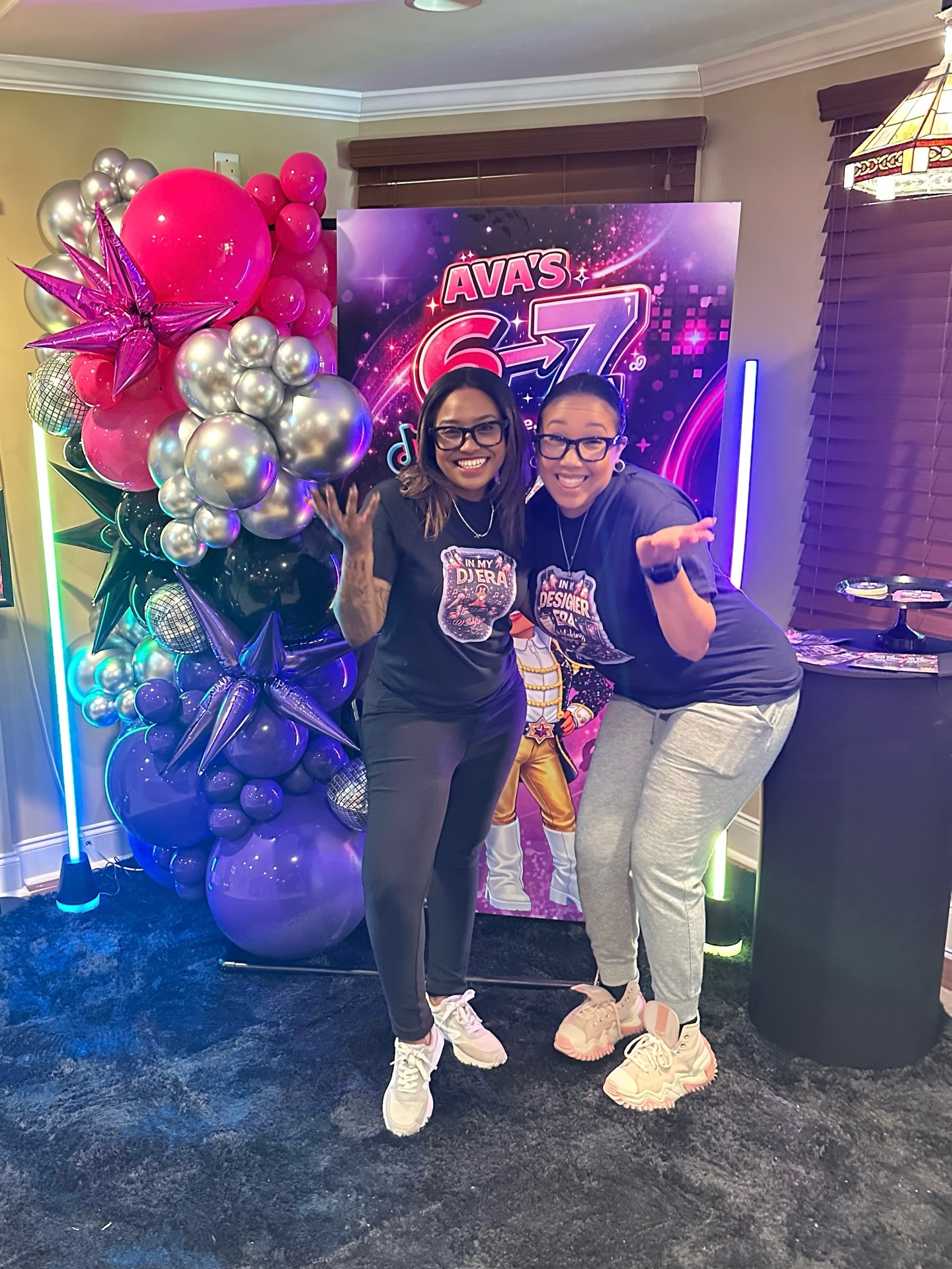 We’re usually so locked in during events that we never get a photo together… but this time we made it happen. ✨🎧
So of course we had to capture the moment and sneak in a quick little 6-7 dance too.
(Swipe to see it.)
Always a joy creating alongside @djbabydrea, who keeps the energy exactly where it needs to be from the first guest arrival to the last dance break.
🎥 Content Crew Credits:
Event Styling: @ImagineThatEventDesigns
Balloon Design: @louandleeeventsanddesigns
Cake Artist: @cakeladymo
DJ: @djbabydrea
Mascot Performers: @partytimecharactersatl
Car Track Vendor: @joyridekidscar
Treat Maker: @treat.slayer
Graphic Printing: @decoprint.services
Custom Favors: @craftingwithmeek
#ImagineThatEventDesigns #EventCreativeTeam #AtlantaEventDesigner #LuxuryKidsEvents #Avas7Era