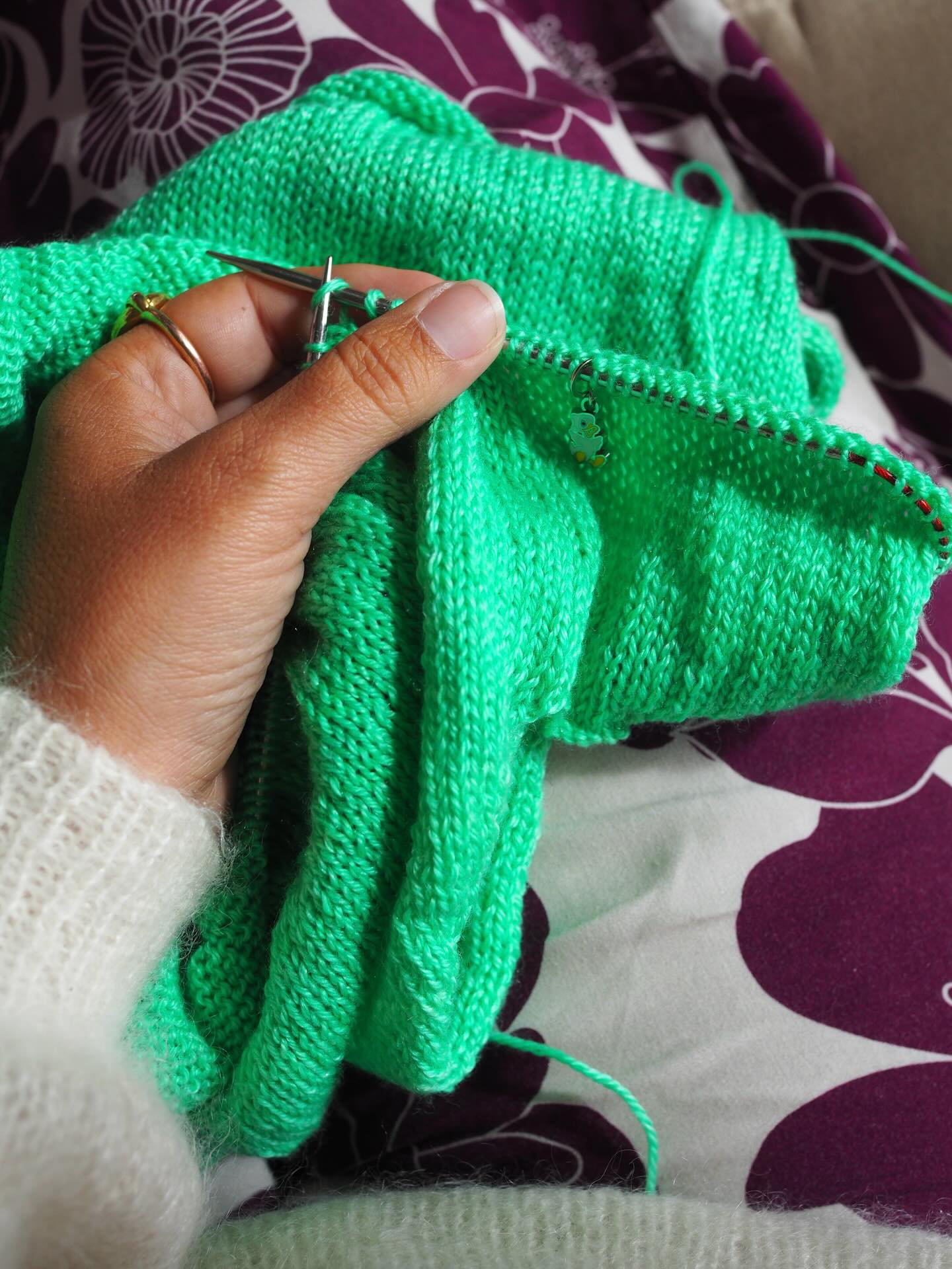 C’était jour de match depuis mon canapé. 🏉🥳
Fils . MT @yarnbysimone couleur Old Pine
__________________________________
#atelieremiliedesigns
Tricot Knit knitting tricot