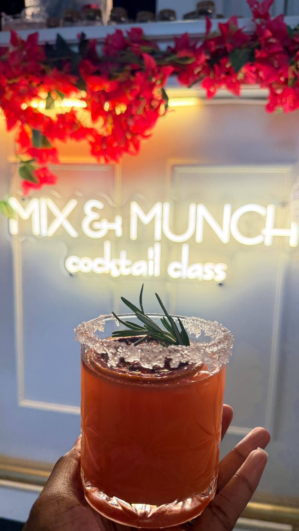 Talk about a great time… I had the BEST time at Mix & Munch at @helenamodernriviera
If you’re looking for a fun and unique way to celebrate Mother’s Day this year or just enjoy a way to celebrate this is it.
Crafting signature cocktails and mocktails while snacking on delicious Riviera-inspired bites is def a moment.
Whether you’re with family or friends,
Helena has all the vibes for a memorable experience. Highly recommend if you’re looking to mix things up this season!
Orlando Eats | Helena Modern Riviera | Orlando Moms
#HelenaModernRiviera #OrlandoEats #OrlandoMom #idrivedistrict #thingstodoinorlando