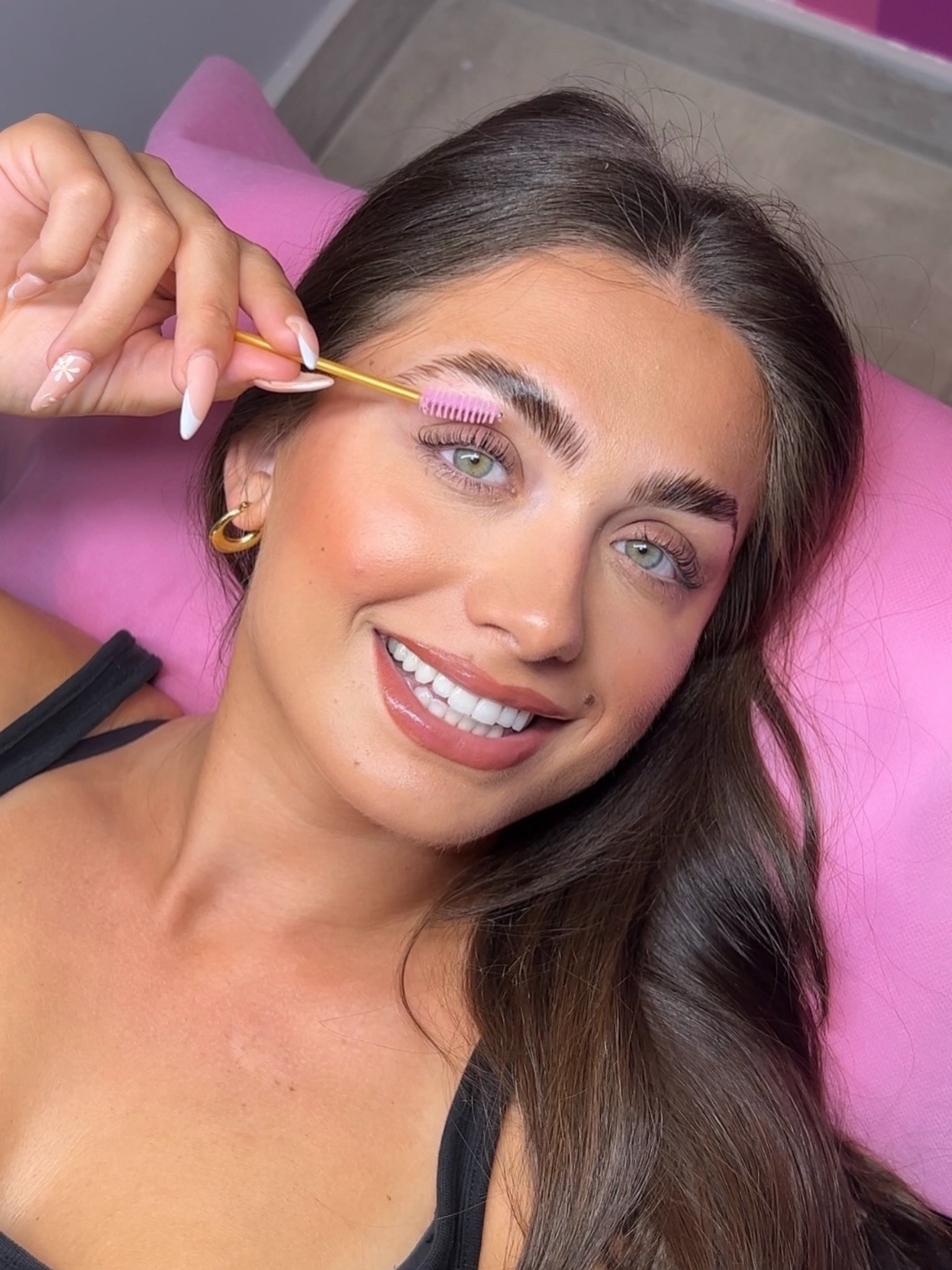 POV: just lashes… but your whole face upgraded 🤍✨
Lashes by …
Soft, lifted, perfectly fanned — the kind of glow that replaces your whole makeup routine
Whether you want a lash lift & brow lam combo or just lashes + infill… we got you 💅
Classic full set from 249 AED
Refills from 150 AED
Lash lift 249 AED
Lash lift & brow lamination combo 399 AED
Prices subject to 5% VAT
Wake up pretty every single day 💖
Book now — limited slots
📍Dubai | 12 locations
#DubaiLashes #LashLiftDubai #BrowLamDubai