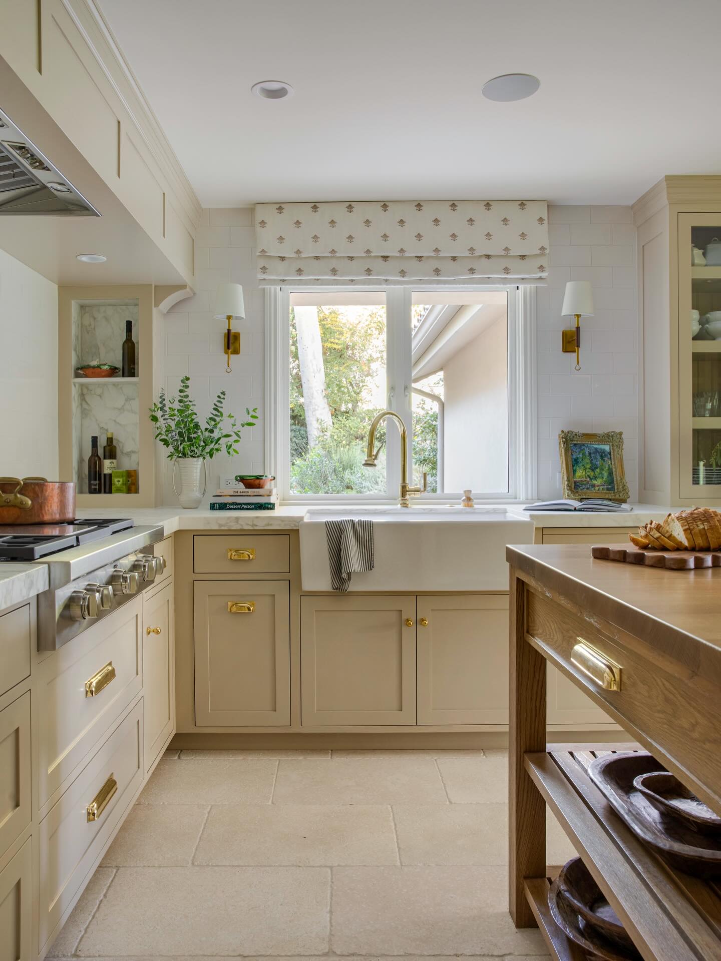 A thoughtful transformation.
Our client wanted a traditional English kitchen with a lighter, more relaxed California sensibility. We blended classic elements with fresh, updated details to create a space that feels both timeless and inviting.
Layered textures, and a palette of warm neutrals and rich greens brought depth, comfort, and character, capturing exactly the feeling our client was after.
Swipe for before photos. @lindseymillerinteriors
#BeforeAndAfter #LuxuryKitchen #EnglishKitchen #CaliforniaStyle #KitchenDesign HighEndInteriors TimelessDesign