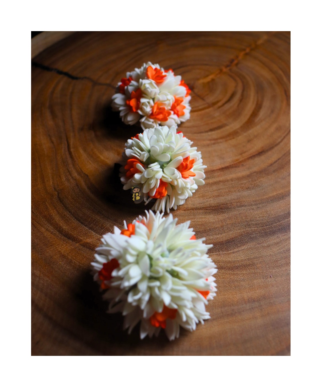 Mini floral clips that do it all Budget-friendly & effortlessly pretty
Easy to wear, no hassle styling
Waterproof & reusable - made for everyday use
So many designs, you’ll want them all
From casual days to dressed-up looks, these clips got you covered
#hairaccessories #floralclips #indianfashion #affordablefashion #smallbusinessindia