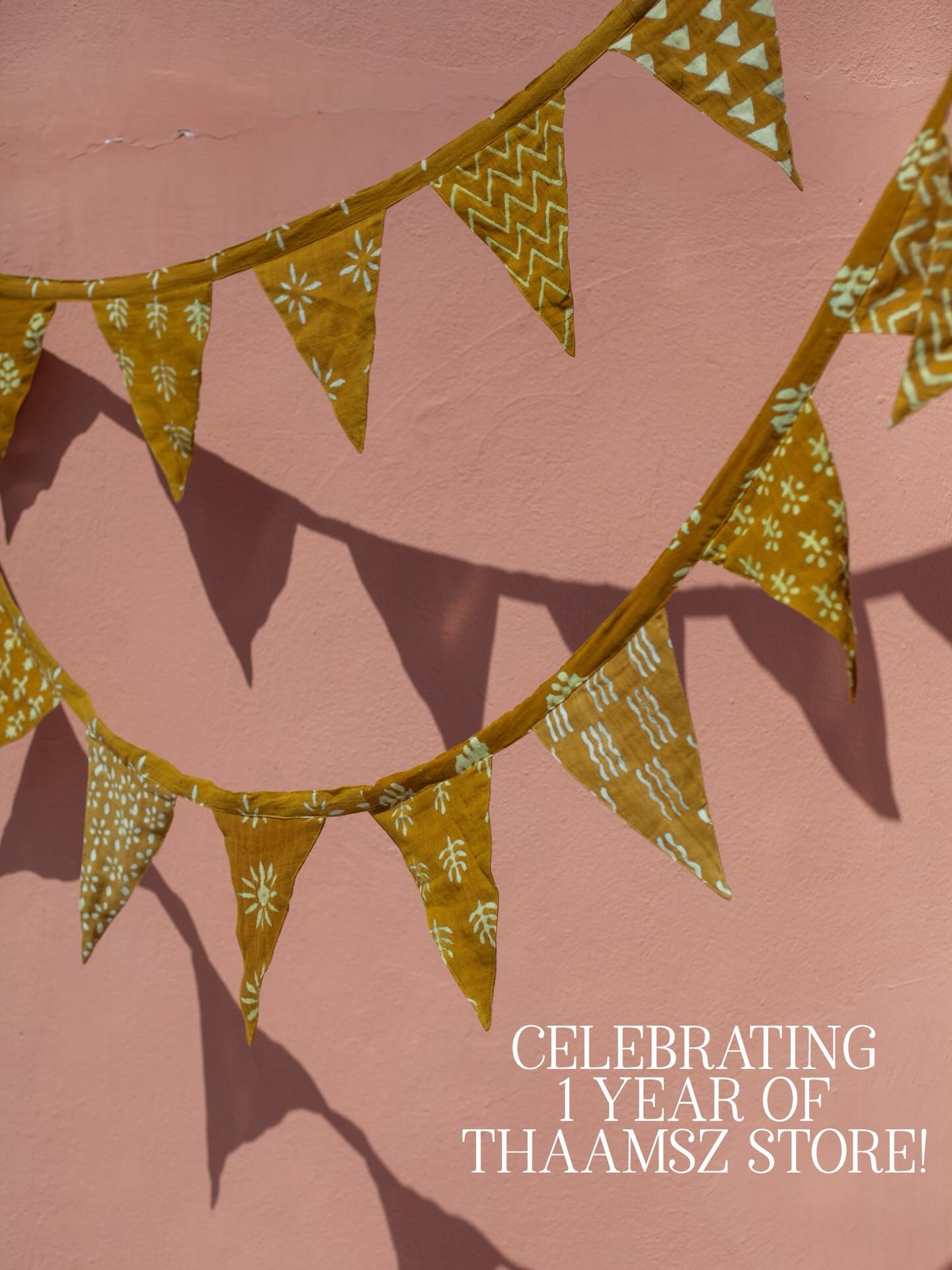 Can you believe it’s already been a year?!
What started as a pop-up store for just two months has grown into a permanent store on my favourite street in Utrecht: Oudegracht 310.
Signing that contract was one of the best, and definitely the scariest, decisions of my life… and I’m so happy I did 🤍
Being able to spend more time in India, creating new pieces, sourcing beautiful fabrics, capturing the process, and now meeting you in real life instead of only online, truly feels like a dream come true.
None of this would be possible without you. I feel so deeply grateful that you appreciate our handcrafted pieces and Indian fabrics. As a small business owner, every order, every visit, every little bit of support truly means alot!
To celebrate 1 year of the THAAMSZ store, a little gift may have landed in your inbox! 💌
Don’t forget to check your spam folder too ✨
If you haven’t signed up for the newsletter yet, you can still subscribe to receive it @ THAAMSZ.COM
Love,
Thamar
PS these cute block printed flags are now also available online! You can find them on the “accessoires” page 💛