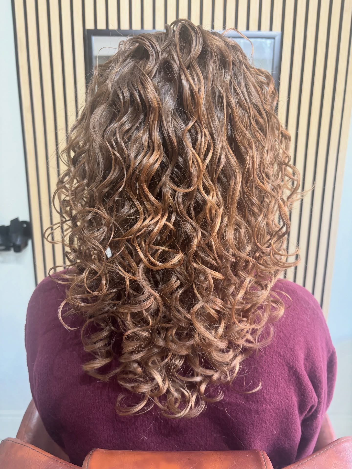 Volume. Shape. Balance. ✨
A beautiful round silhouette that lets every curl fall exactly where it should 🤍
#CurlTransformation #CurlyHairUK #CurlyCut #VolumeAndShape #thecurlloungeballymena