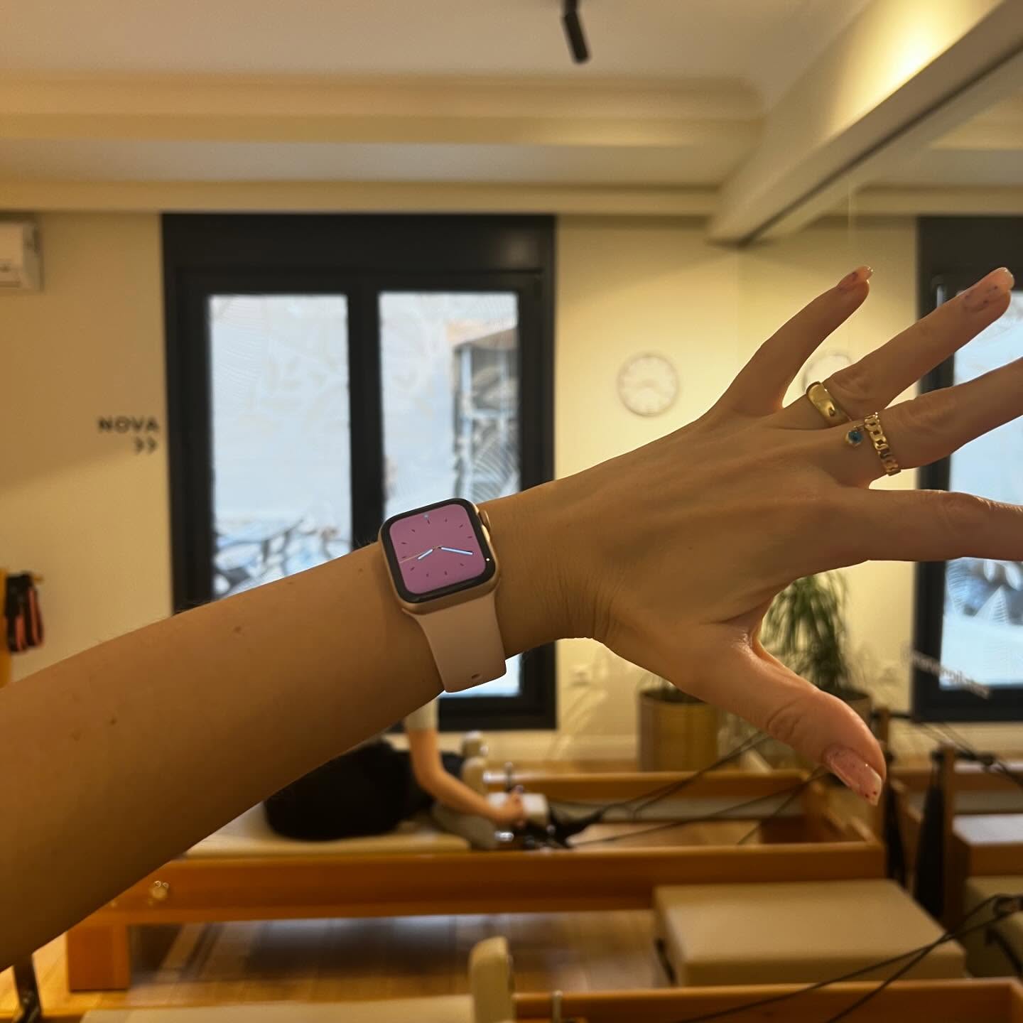 Güne enerjinizi yükselterek başlayın. Sabah dersleri ve avantajlı fiyatlar için bizimle iletişime geçebilirsiniz 🎈