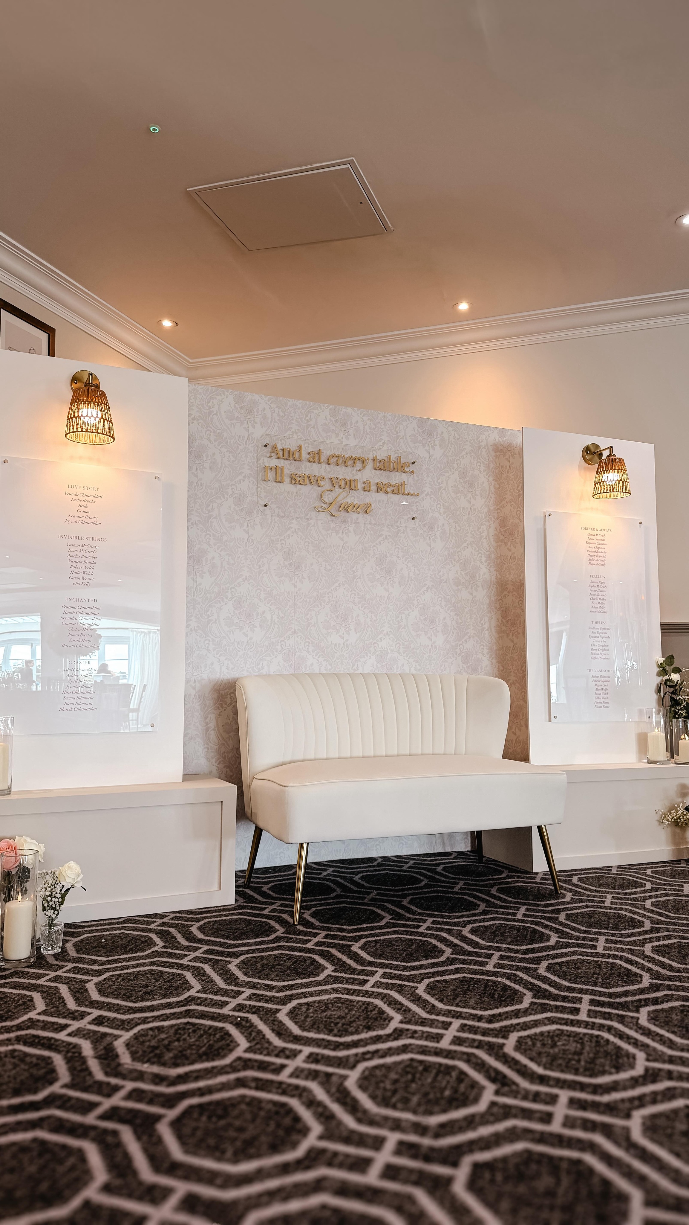 A table plan but also a photo op 👌🏼
Emily and Trishaal went for a 2-in-1 beautiful seating chart with a central backdrop for photo ops. Once the wedding breakfast had finished the table plan boards were changed to show their monogram so the photo op could be used throughout their evening reception.
Wallpapered on site to ensure a seamless backdrop that matched Emily’s gorgeous wedding dress 🥹
Couple: @chhanabhaiwedding
Venue: @deverewokefieldestate
Wedding planner: @georgina.rose.events
Photographer: @tommyreynolds.weddings
Videographer: @fletcherfilms_ @clementsinmotion
Content creator: @hitchandhighlights
Illustrator: @sketchedbysiena
Signage: @km_stationeryanddesign
Catering: @shayona.uk
Singer: @thomasabrahamsmusic
Styling: @g.r.e.weddings
Dohl Drummers: @elitedrummers
Hair: @sophiesbridalhair_@hair.by.eimaan
Makeup: @nickyhillartistry
DJ: @dipzdanjal
#weddingseatingplan #weddingseatingchart #weddingtableplan