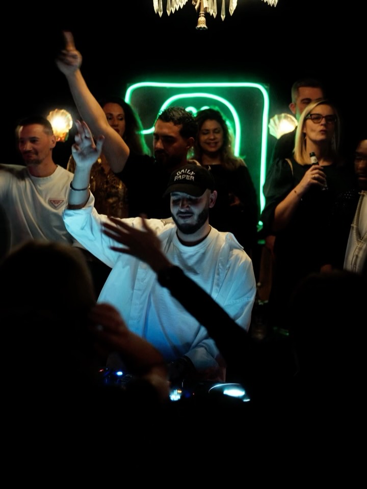 A look back at the energy of Chapter 3 🖤
These moments with @bastin_music and @aytiwanmusic capture exactly what Afrosteria is all about: deep grooves, pure connection, and an intimate dancefloor that moves as one.
THIS FRIDAY, we do it all again.
Afrosteria returns to @scene.bxl for Chapter 4, featuring @addam_music & @aytiwanmusic.
If you were there last time, you know what to expect. If not, this is your sign. The room is filling up fast.
🎟️ Tickets in bio
⚠️ Limited capacity — Door price higher
📍 Scène Bar, Brussels
🗓️ THIS FRIDAY — April 17
#Afrosteria #AfroHouse #AfroTech #BrusselsNightlife #UndergroundVibes