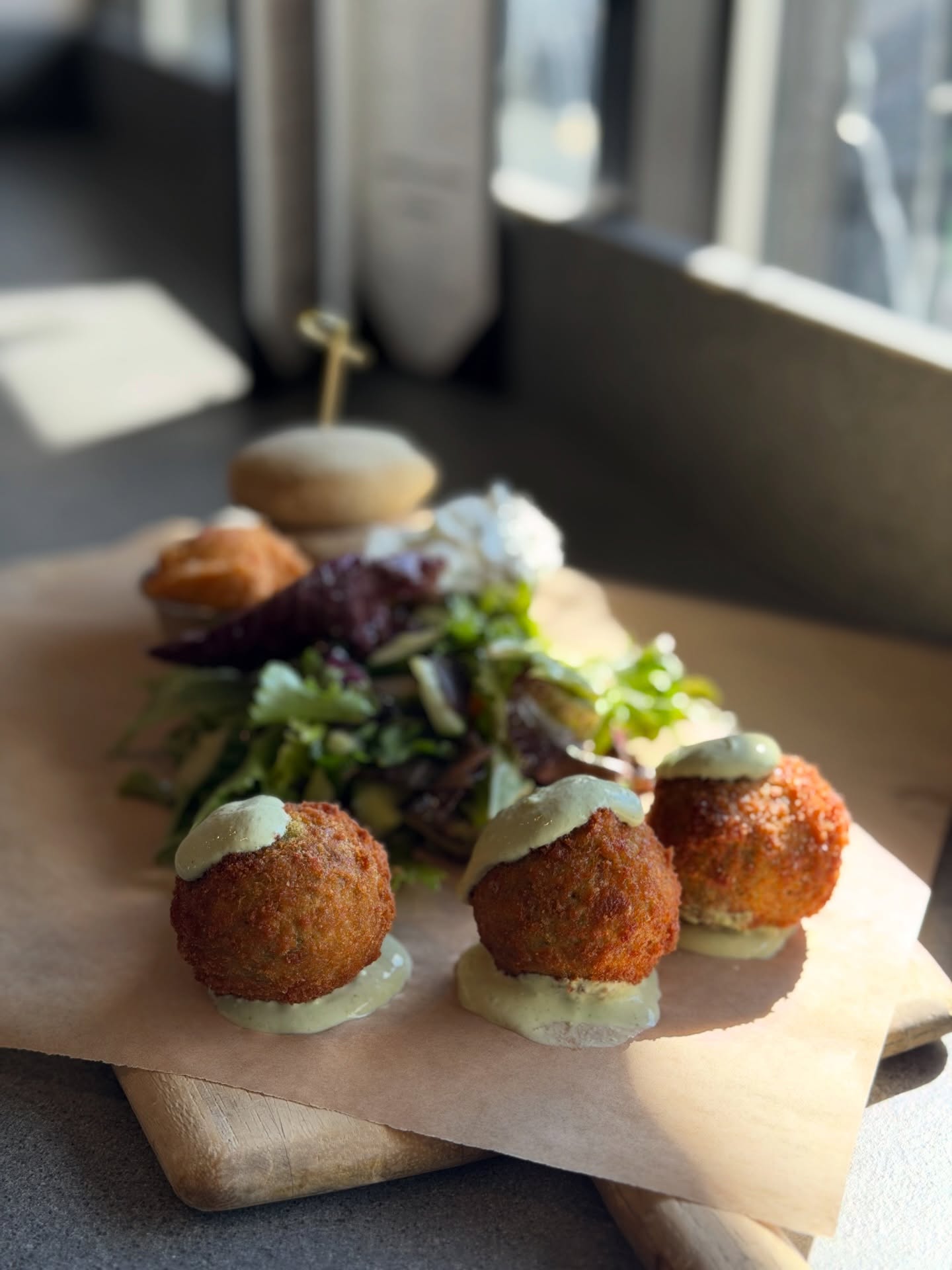 At Cook, we believe that life is what you make it — and we make it beautiful! 🌷✨ Join us for brunch today ✨
#cookneedham #needhamma #cantonma #neighborhoodgem #brunchspot