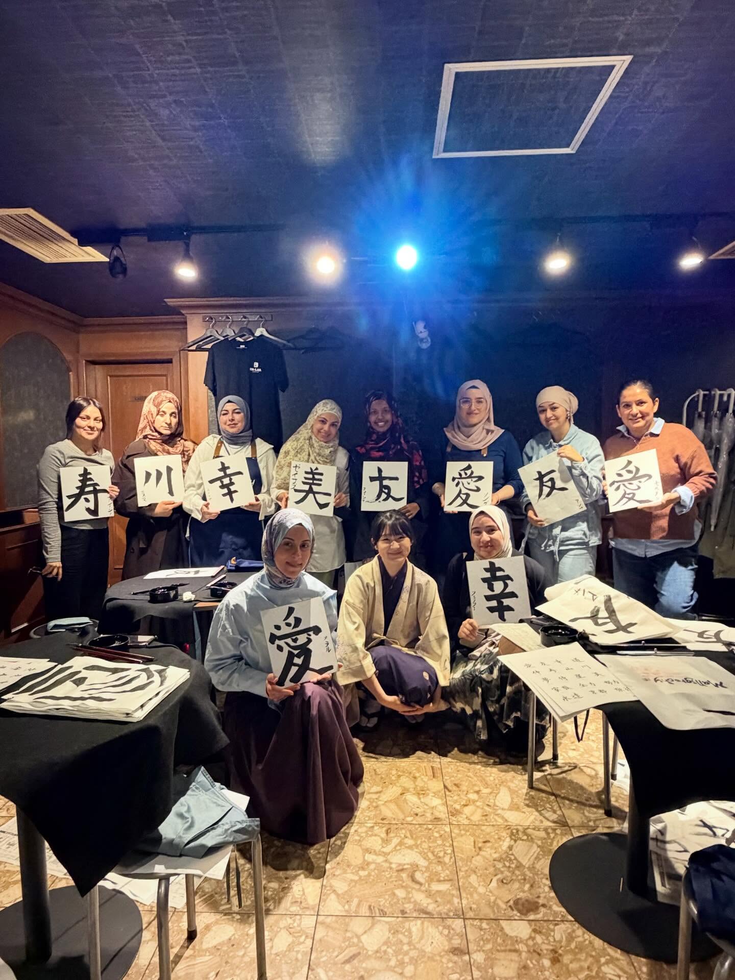 Thank you for coming✨🌸
#calligraphykyoto #calligraphyclass #japanese calligraphy #calligraphyexperience #malligraphy