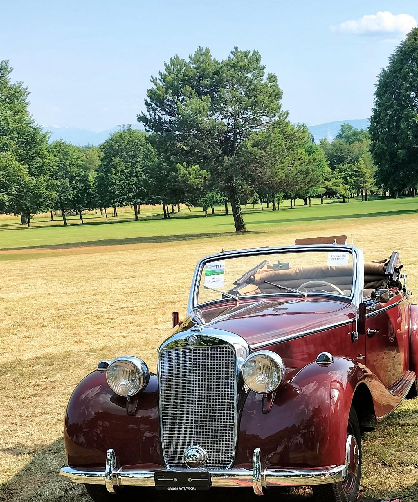 #mercedes. Un vrai chef d’œuvre d’antan 🥰
.
#carlovers #retrocars #femmessolidaires2b
#mercedesbenz #rallyedespantheres #rdp🇨🇭#rallyesolidairesuisse #oldtimerlove #classiccars rallyegirls #