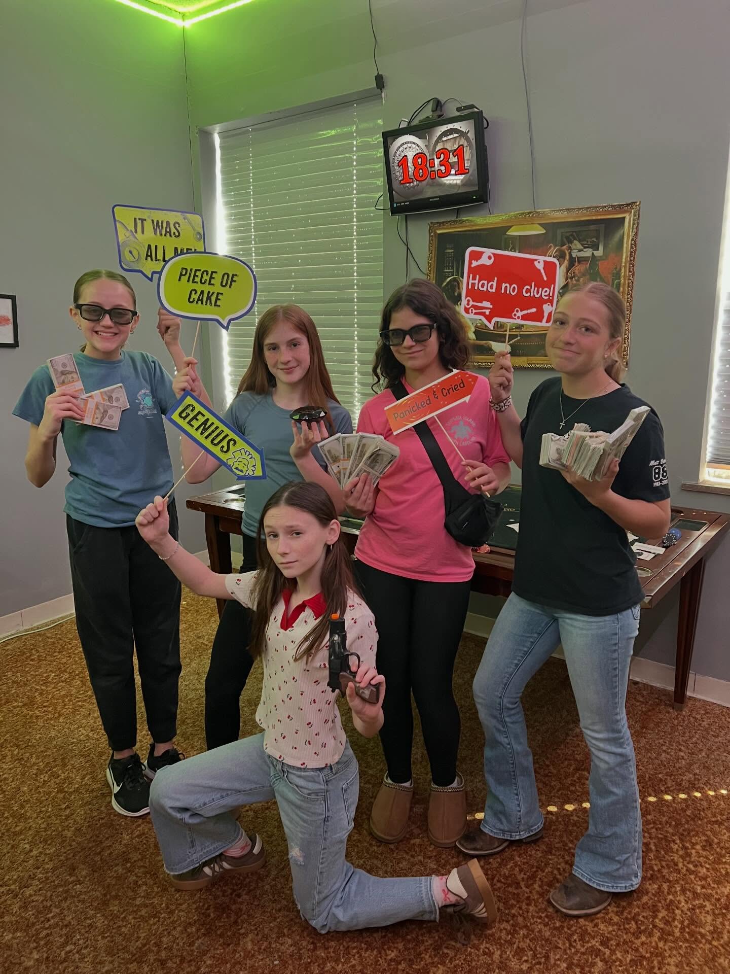 Happy birthday and congratulations to team Oceans 5! Set the new record and escaped with the diamond! Woohoo! #happybirthday #escaperoom #winner #recordsetter #fun