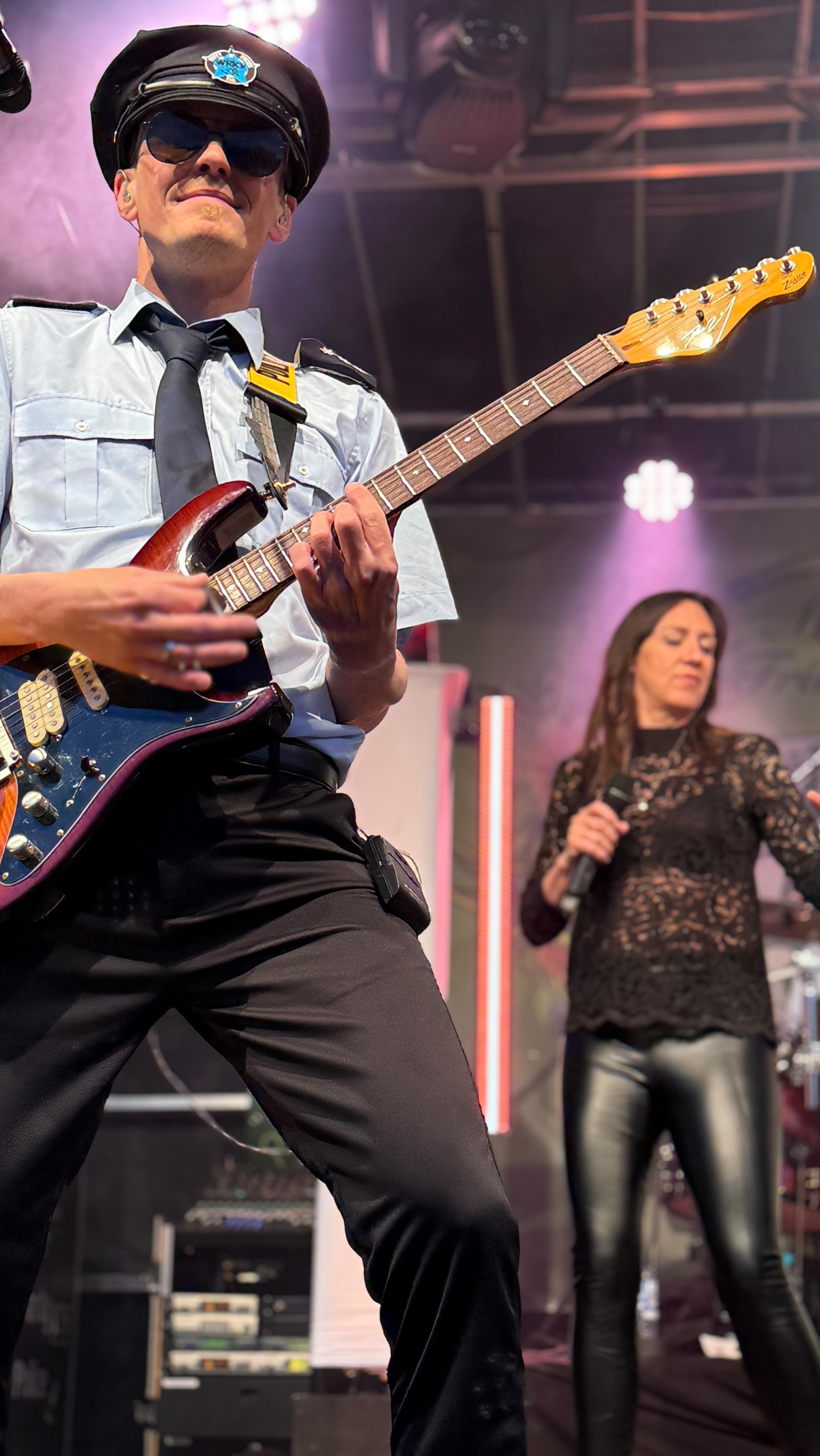 Ich höre was, was ihr nicht hört - Party Police Edition. 😎🚨 #partyband #liveband #livemusik #partypolice #musicislife