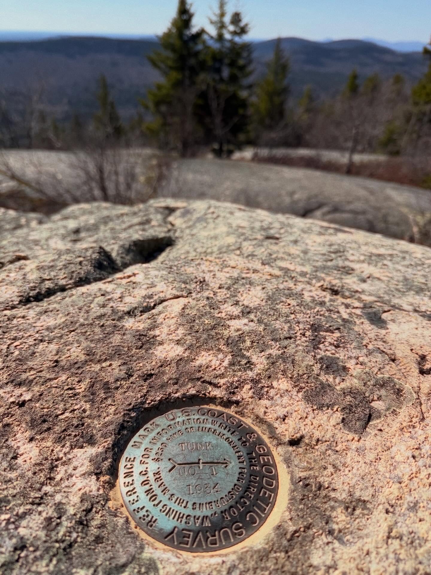 Great hike & a side of bushwhacking with some amazing people today! So good for the soul!! And the little dragon made new friends; she kept making sure our group stayed together🥰 Thanks for another great day in the woods ladies! #tunk #mountain #spring #maine #girlgang