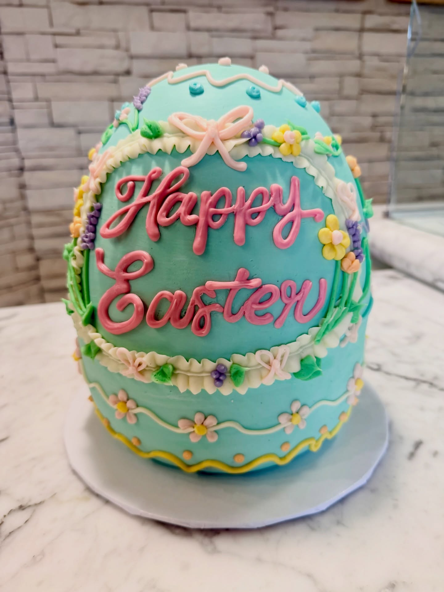 A little tb to one of our favorite Easter cake designs
#eastercake #eggcake
