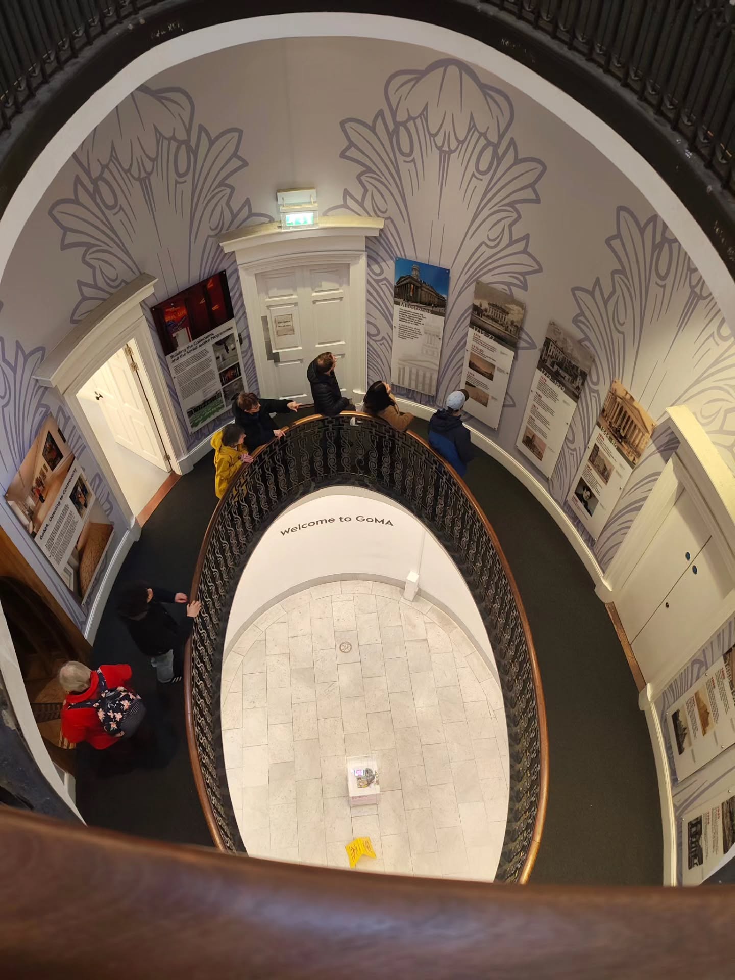 ✂️March Snippets✂️
GoMA/dogs/food/cocktails/walks/books/coffee/handbags
We're building something big 👀
Let's see what April has in store
Megan x