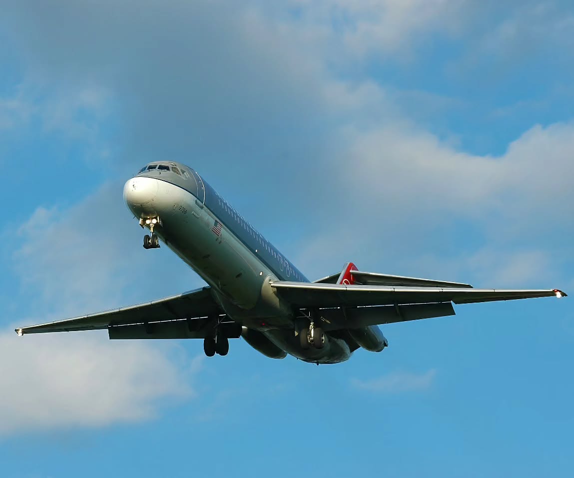 For our 1,500th post (🤯) it seems appropriate to look back to the origins of our fascination of air travel...watching jets land on runway 30L at MSP Airport, like this Northwest DC-9 on short final in 2004. Btw, if you love classic metal like the DC-9, be sure to check out our Diesel Nine and MD/DC t-shirt designs!
.
🏷 #northwestairlines #dc9 #maddogseries #airlinehistory #planespotting