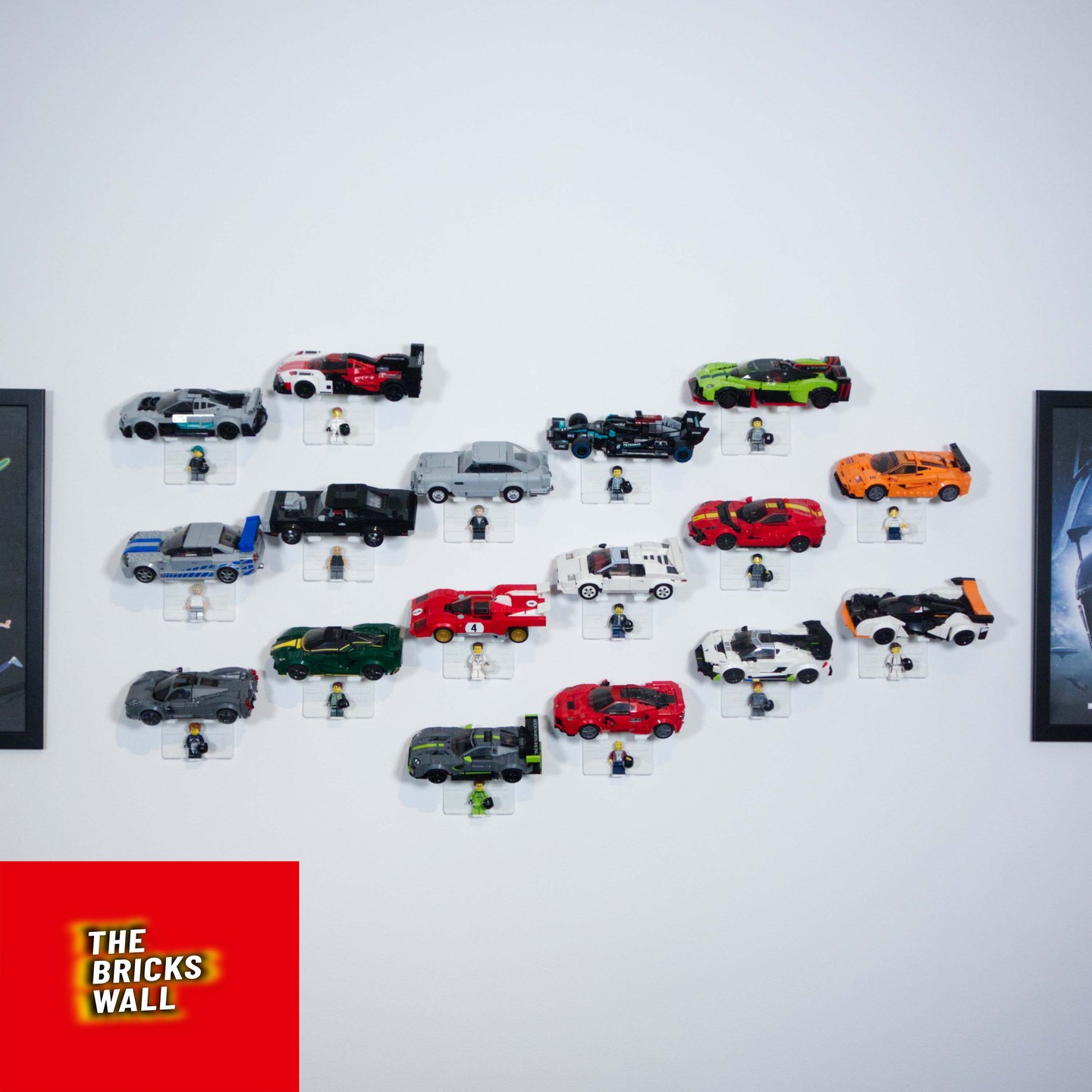 סטנד לגו לקיר דגם לכל דגמי מכוניות מרוץ קטנות