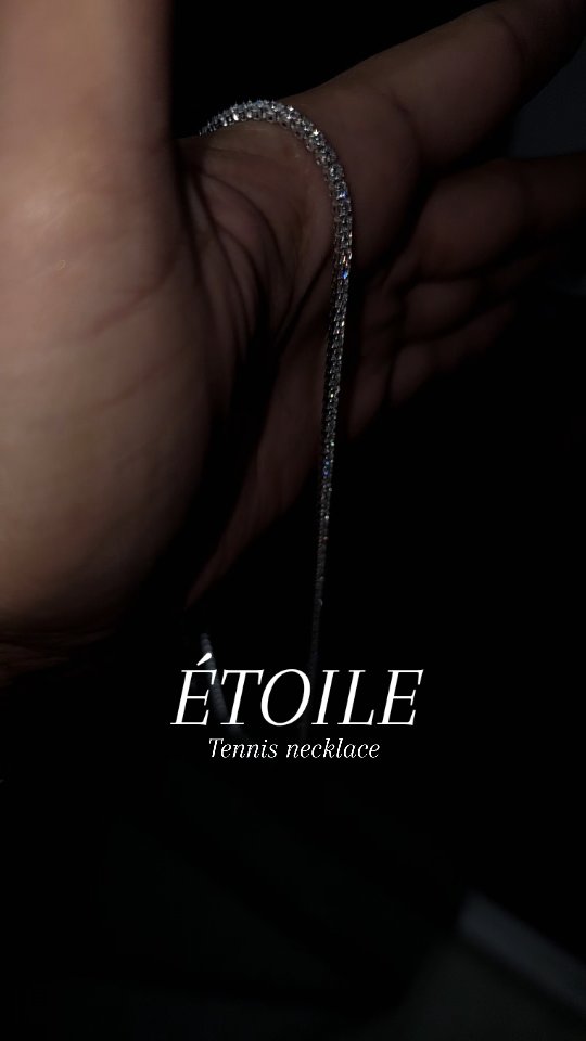 Eleva tu look con nuestro hermoso tennis necklace!
Diseño ajustable , moissanita 2mm, plata .925. Un brillo divino!
Pocas piezas disponibles!
#tennisnecklace #jewelry #bridaljewelry #bridetobe #bespoke