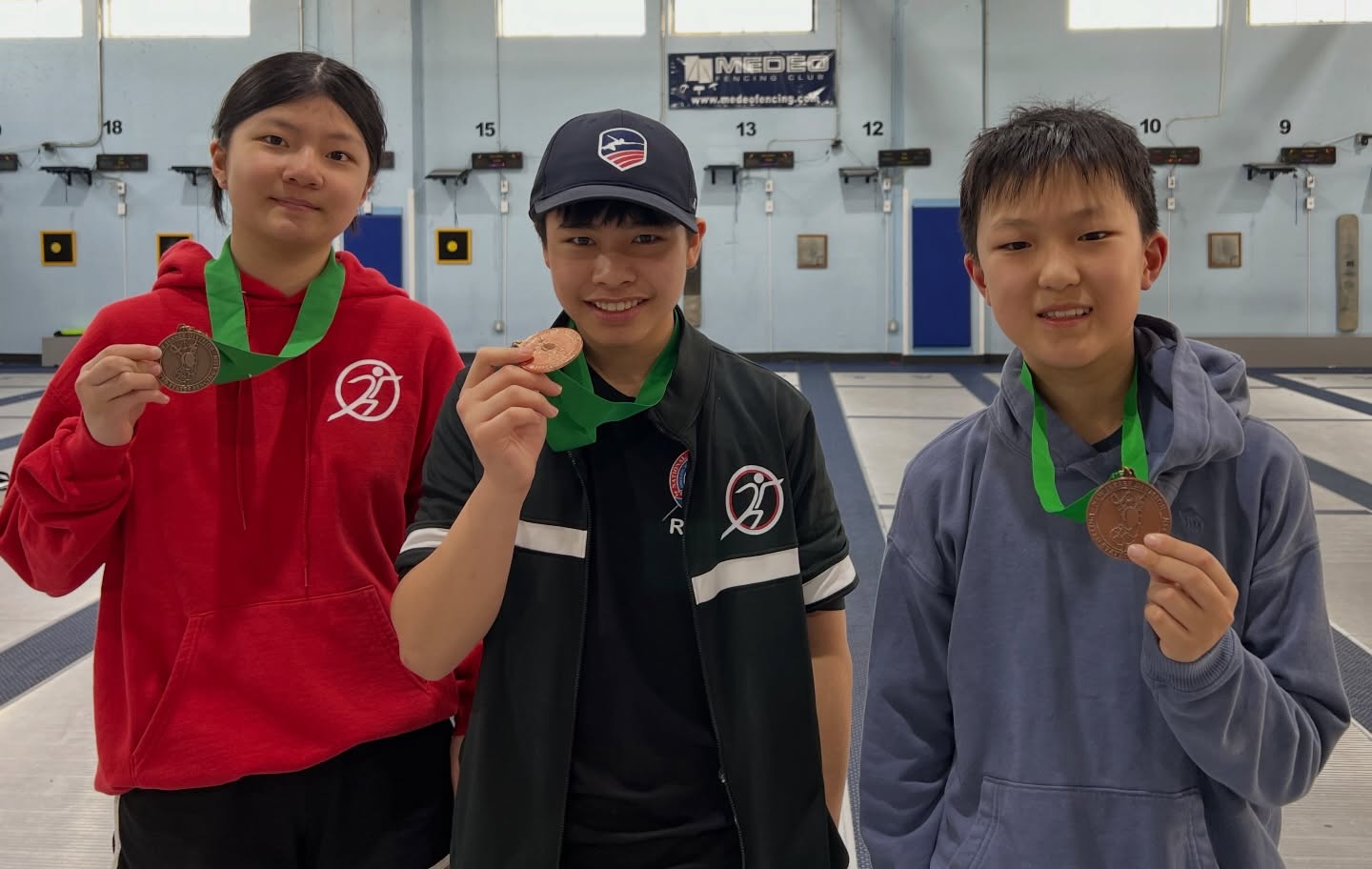 It’s getting closer to summer nationals and we are so happy that more of our kids have qualified!!!
Summer Nationals Qualifier for NJ division.
Brendan - Gold 🥇 Y14ME
Elliot - 🥈 Div2ME
Katherine - 🥉 Y14WE
Ryan - Bronze 🥉 Div2ME, earned his D rating