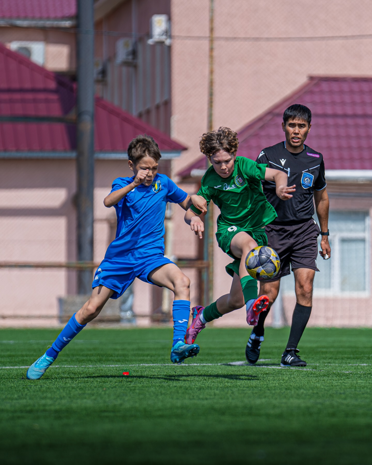 💪🏻Жетісуді жеңген жалынды жастарымыз жарап тұр!
«Жетісу» 1-2 «Елімай»
Шымкент қаласында өтіп жатқан Республикалық «Жалын» турнирінде «Елімай» футбол орталығының тәрбиеленушілері жеңіске жетті!
@fc_elimai