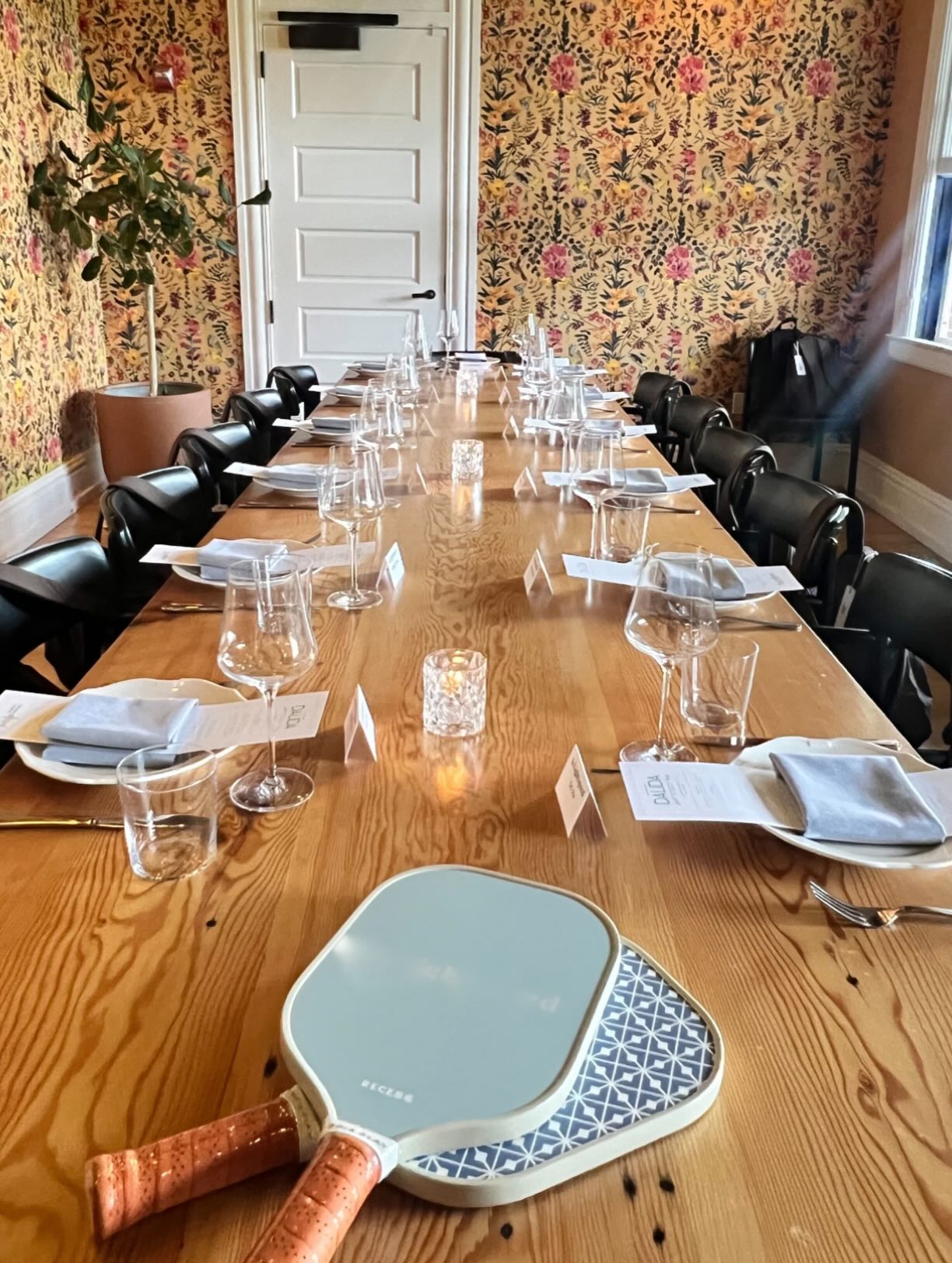 We produced a client dinner that started with good conversation…and ended with pickleball paddles on the table.
Because why not?
Turns out, a long table + the right people + a little unexpected energy is the perfect formula.
#DinksandDrinks #ElevatedExperiences