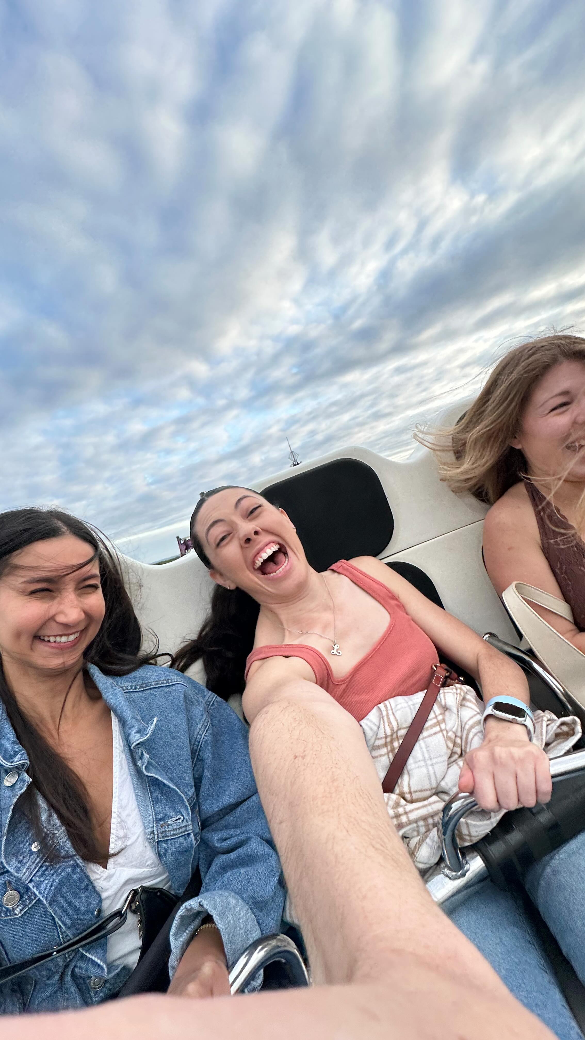 You can’t add days to your life but you can add life to your days
#girlswhotravel #familytravel #travelcouple