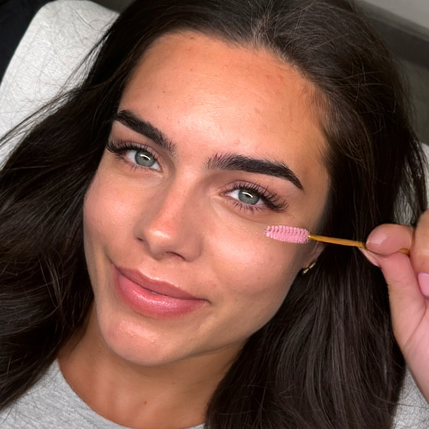POV: you needed lashes but didn’t have the time 👀✨
Express lashes in just 30 minutes for 100 AED… yes, really.
Perfect for the girls on the go, last-minute plans, beach days, or when you just need that little extra this weekend 💅🏼
Soft, effortless, and still THAT girl energy 🤍
Walk in, glow up, walk out ready.
📍 12 locations across Dubai
Book now – because fast doesn’t mean basic 💖
Prices subject to 5% VAT