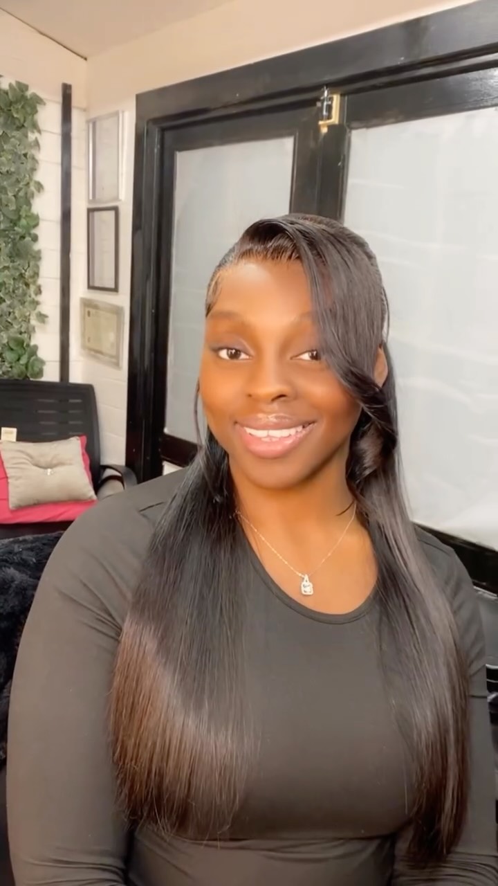 Check out my lovely client 😍 she has a Frontal with Spikey Bun with Half Down Sew in 🫶🏾 installed with our own @invizeebond Lace glue💕
December bookings are available on HairbyZeeenyah.co.uk 🖤
#zeenyah #wembley #londonhairstylist #lacewig #spikeybun #frontalinstall #halfuphalfdown #weavesewin #lacewig #frontalponytail #laceglue #londonwigs #virginhair #laceinstall #explorepage #foryou #wiginstallation