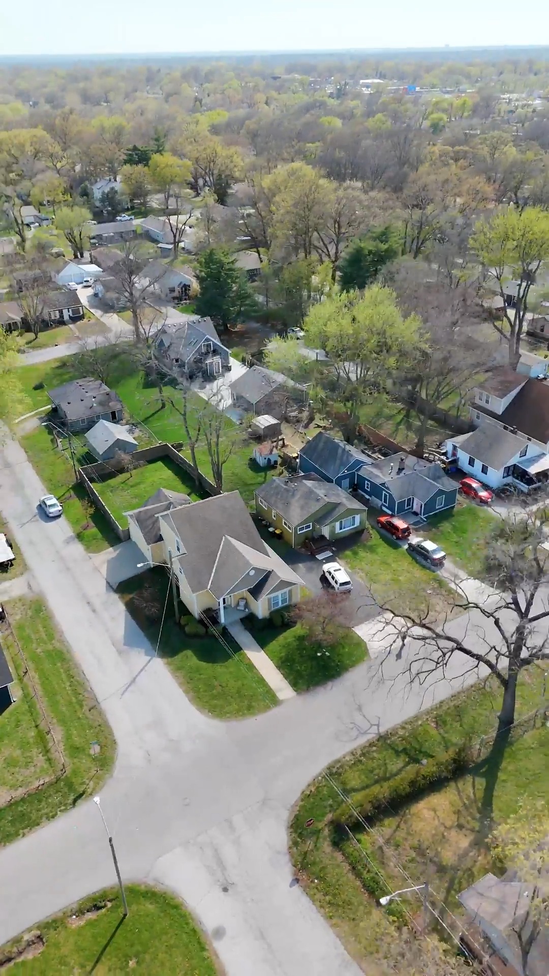 Just Listed in Waldo! This beautifully maintained 3-bedroom, 2.1-bath home sits on a prime corner lot with a large, private fenced yard—offering the perfect blend of style, comfort, and functionality. The open-concept main level features hardwood floors, a spacious living room with fireplace, and seamless flow into the dining area and updated kitchen with white cabinetry, granite countertops, and stainless steel appliances. Step outside to the patio for easy indoor-outdoor living. The main-level primary suite includes a private en-suite bath, while upstairs offers two generously sized bedrooms with oversized walk-in closets and a full bath. The expansive basement with egress windows is ready for your finishing touches. All just moments from the Trolley Trail, local restaurants, coffee shops, farmers markets, and the popular KC Bier Co. garden—this is Waldo living at its best!
.
.
.
Contact Erin Miller for more information!
816.668.2370