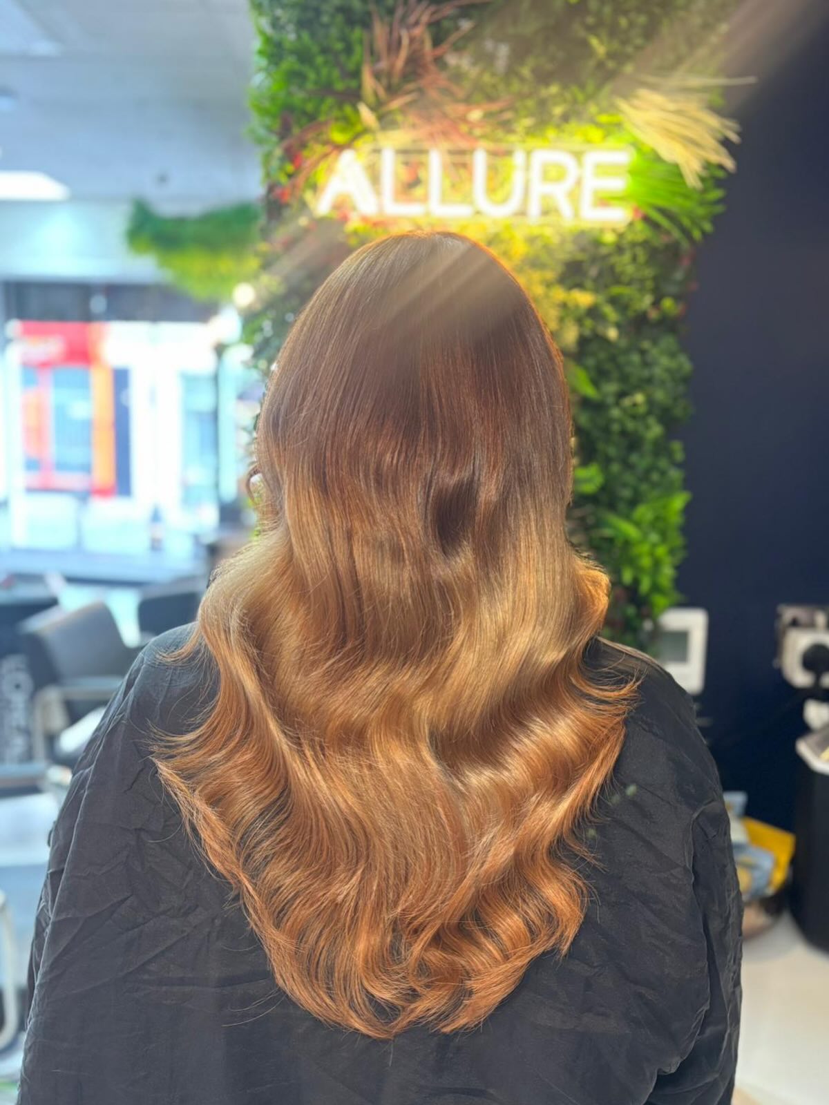 Keeping it natural and blended with 16” ultra tips to add fullness and a touch of length. Installed with precision for a lightweight feel and long-lasting wear—because your hair should look good and feel good 💁♀️
Aftercare tips to keep them flawless:
• Brush gently 2–3x daily
• Use sulfate-free, extension-safe shampoo & conditioner
• Avoid oils/conditioner near the bonds
• Always dry bonds completely after washing
• Tie hair in a loose braid or pony before bed
• Heat protectant is a MUST before styling
Ready for your glow-up? Book with senior stylist Kara now and give your hair the glam it deserves✨🫶🏻