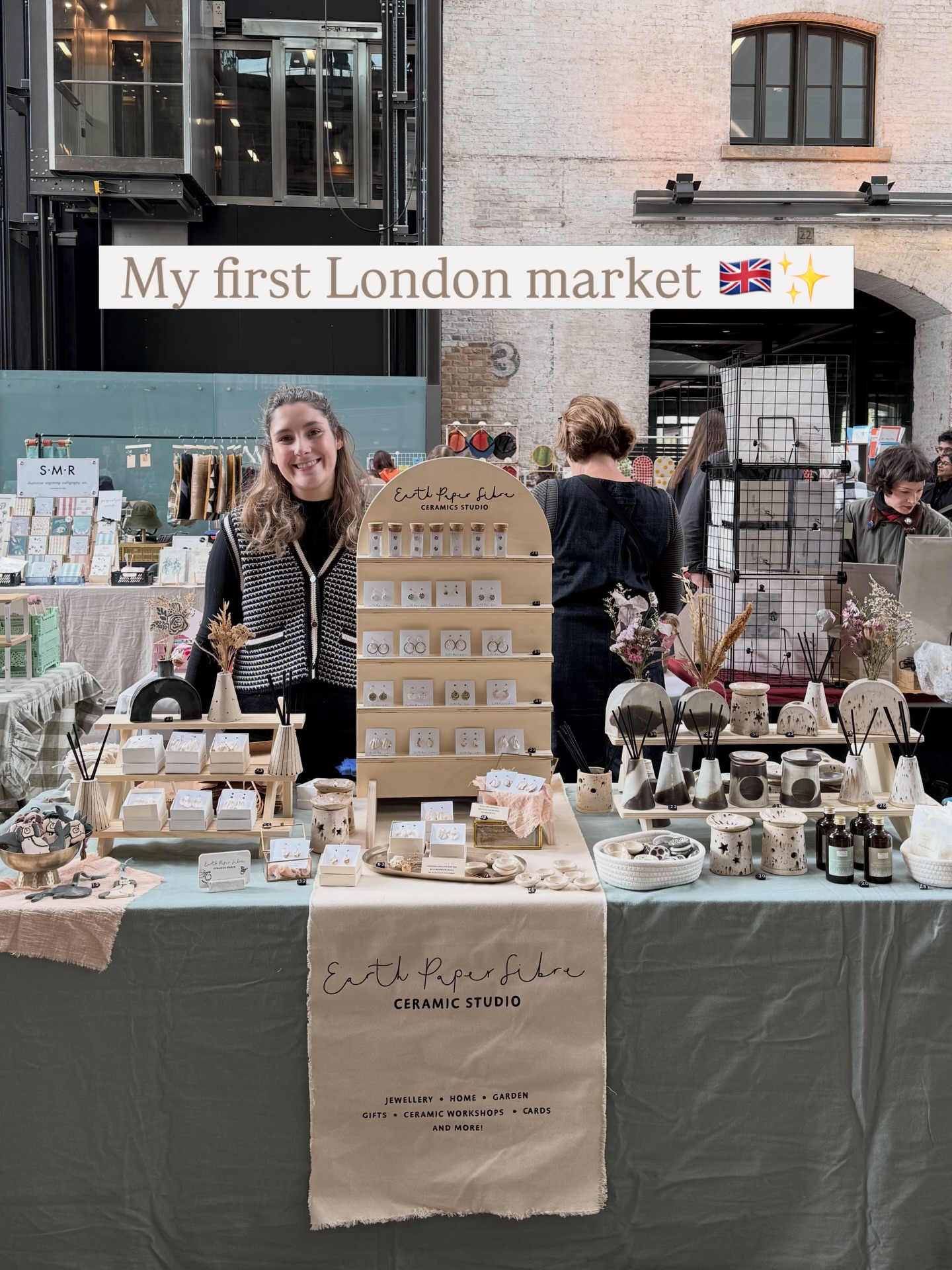 My first London market 🥹🇬🇧
A mix of being prepared… and absolutely not prepared at all 😭
From planning my setup at home (lifesaver) to train delays, a 30kg suitcase, and discovering that people WILL try to haggle… even in London 🫠
Definitely learned a lot from this one:
✨ my best price is my price
✨ bring more variety (and less bulky pieces!!)
✨ and always expect the unexpected
Every market is a lesson and I’m already thinking about how I’ll level up for the next one