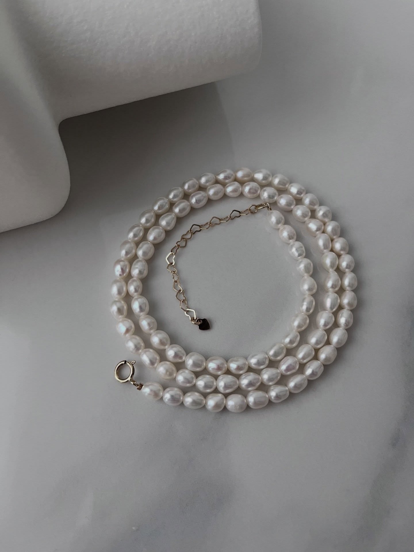 Collier et bracelet 2 en 1
2-in-1 Necklace and Bracelet
#necklacebracelet #pearlbracelets #pearlnecklace #madeinfrance #2in1