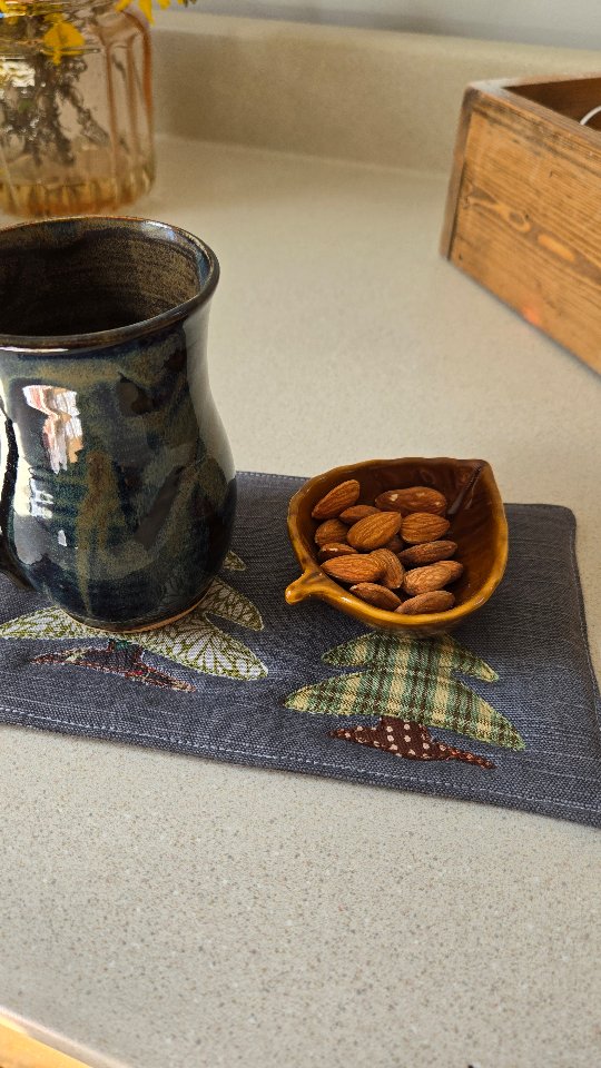 Applique desk mats for you hard working folks. #handmadenovascotia #madeincanada🇨🇦 #deskdecor