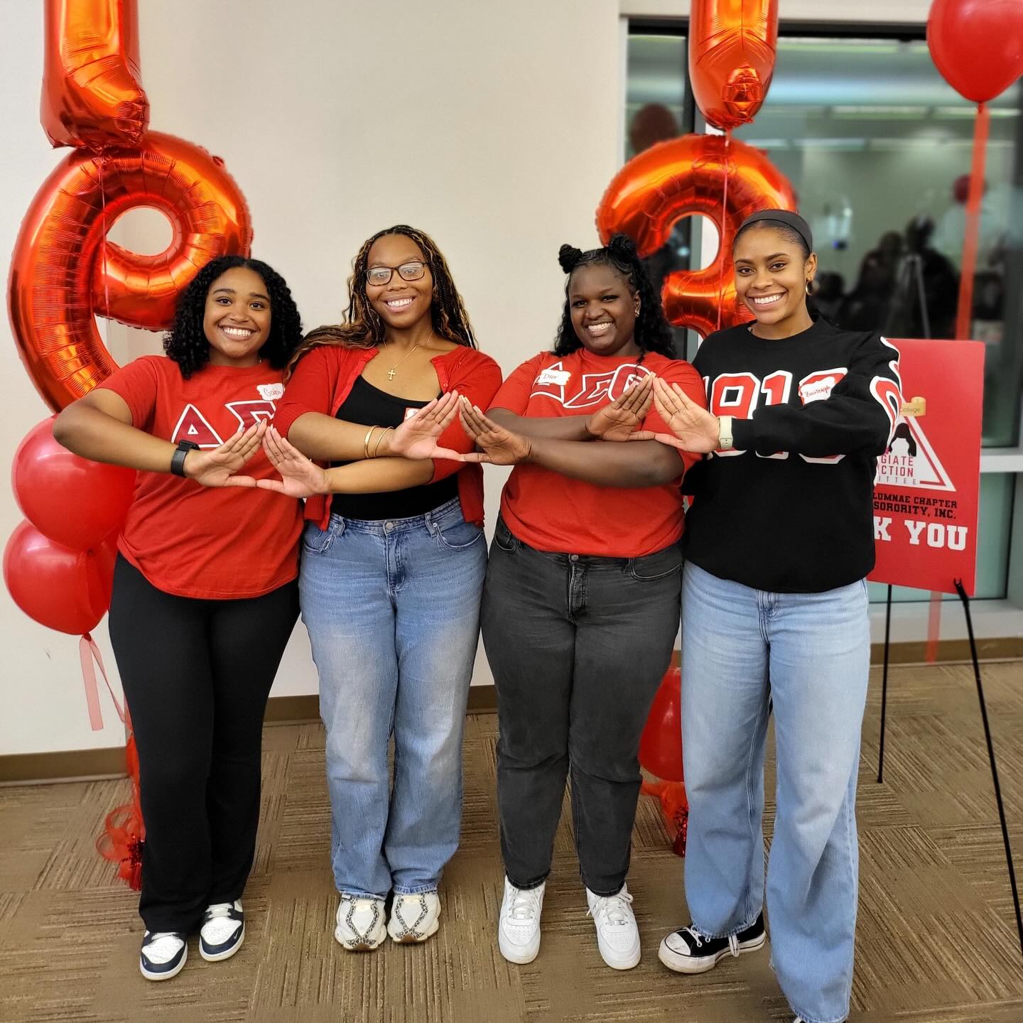 New Orleans Alumnae’s Collegiate Connection Committee recently hosted its annual Senior Salute celebrating the 2026 graduates of Nu Mu citywide, Gamma Alpha, Mu Tau, Epsilon Chi, and Beta Gamma collegiate chapters. Seniors were recognized with certificates for their participation in Senior Salute, and guest Speaker Soror Julienne Louis-Anderson shared inspiring words to support the transition from collegiate to alumnae life.
Our Collegiates also enjoyed creating their own Delta bags thanks to the generous donations of over 200+ items from New Orleans Alumnae. The Sorors mingled, connected, and shared sisterhood across chapters.
A beautiful celebration, full of love, laughter, and Delta spirit.
#NOA90 #dstinc1913 #CollegiateConnection