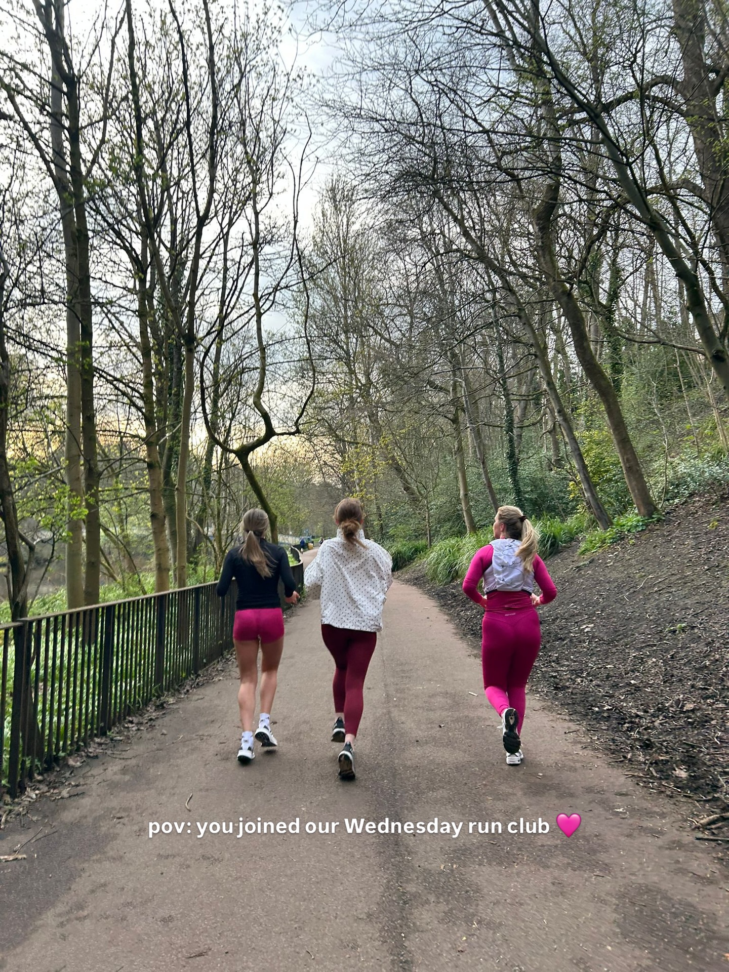 Wednesday run club with the galsss 🩷🩷 The best mid-week pick-me-up 🥰