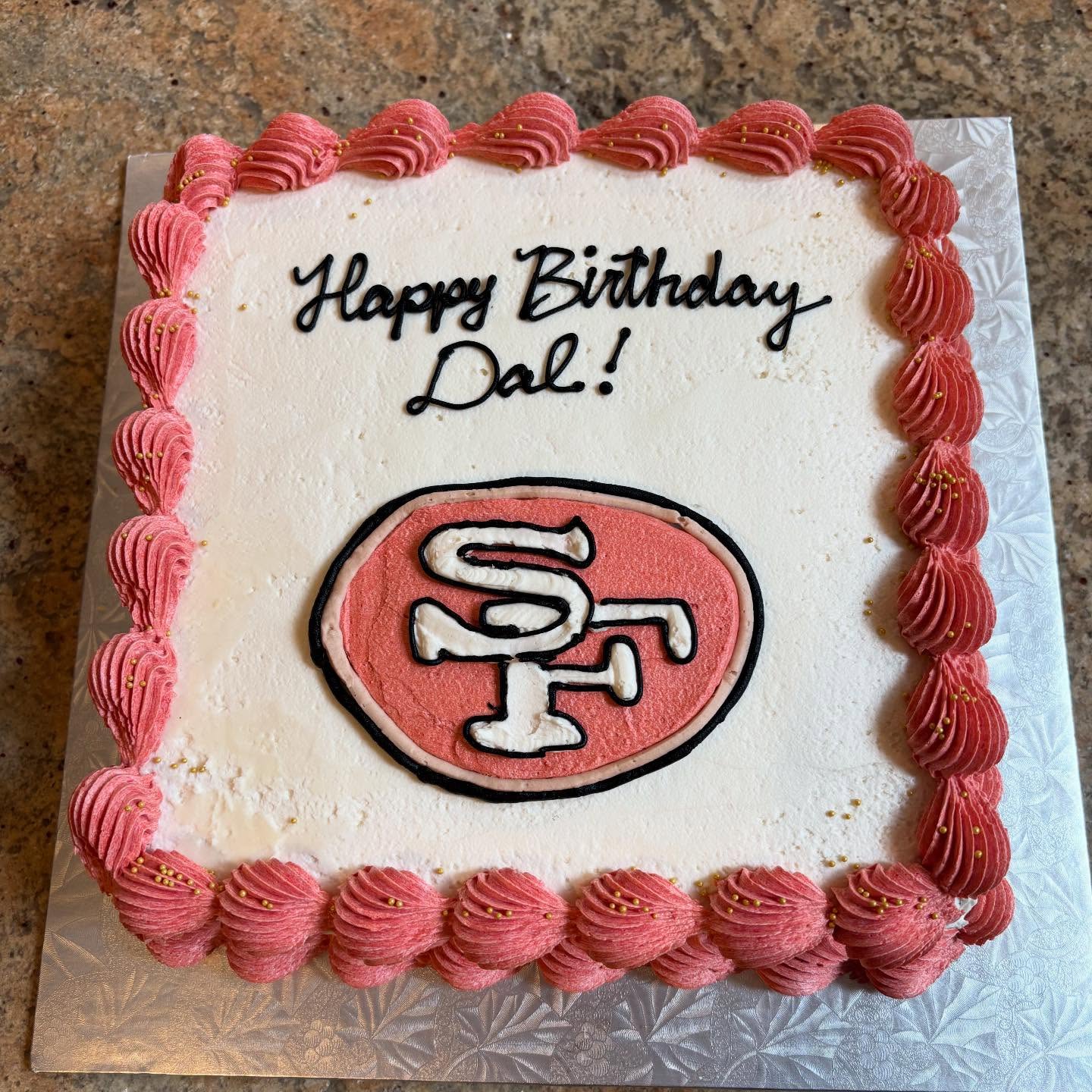 Lactose-free buttercream for this 49ers lover 🏈
#dakhasdesserts #sf49ers #birthdaycake #surreybaker #cake