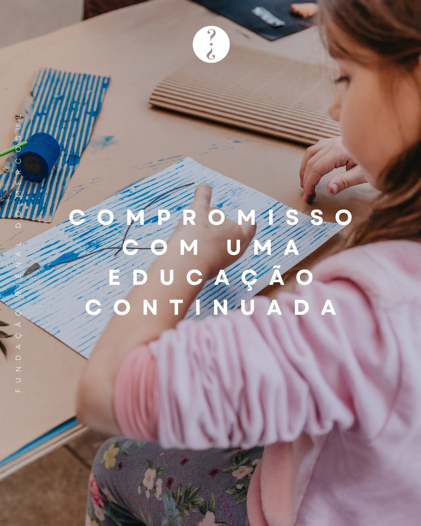 Acreditamos na arte como ferramenta de transformação. E é a partir desse compromisso que firmamos uma importante parceria com o @banrisulcultural no Projeto Banrisul Entre Artes.
A iniciativa levará atividades artísticas envolvendo artes visuais, música e artes cênicas a mais de 4 mil estudantes da rede pública, em locais de vulnerabilidade, ampliando o acesso à cultura, estimulando a imaginação e a expressão.
Com correalização da Fundação Bienal do Mercosul, o projeto consolida um passo importante na construção de um educativo permanente.
Porque educar através da arte e da cultura é, também, construir futuros mais sensíveis, criativos e possíveis.
------
Confira mais informações em nosso site - link na bio.