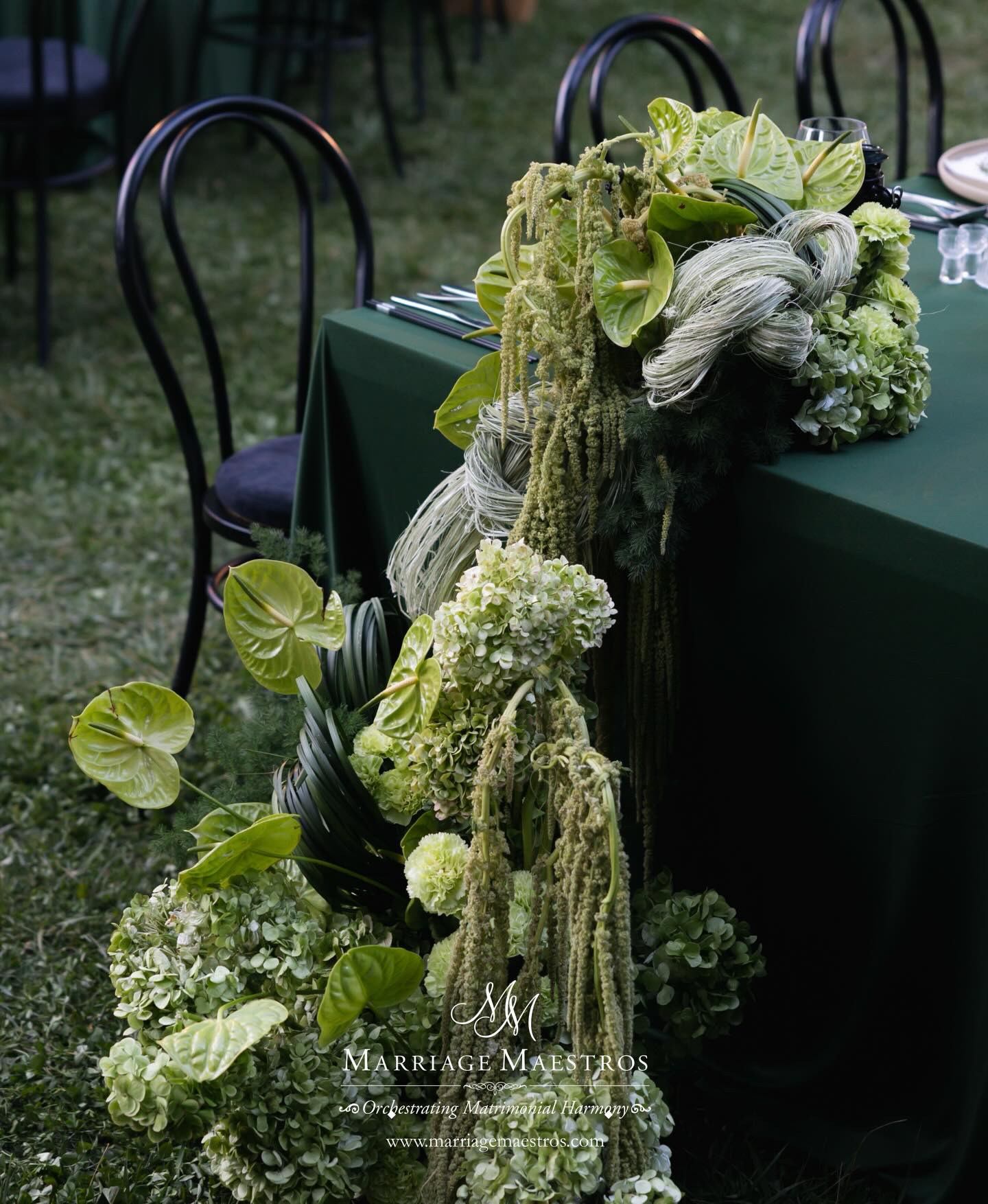 Lush, layered greens cascading across the tables - artfully composed in a dreamy, natural palette ๐ฟ๐
.
.
.
Wedding Planner: @marriagemaestros @weddingmaestros
Photographer: @wirunkultanphotography
Videographer: @krirakrit
Floral: @poppypod.floral
Venue: @hyllavintagehotel
#hkweddingplanner #hkwedding #mmcouple #mmweddings #marriagemaestros