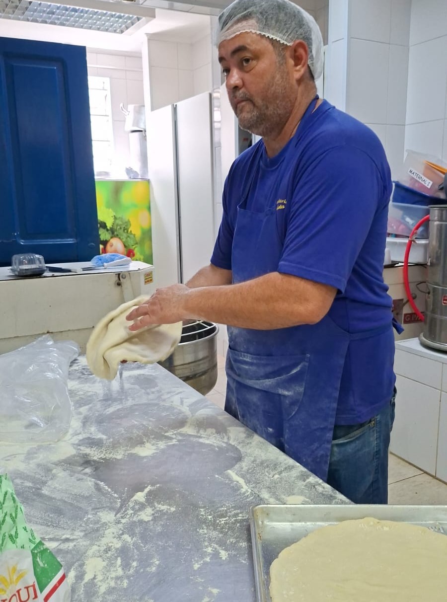 Hoje o lanche da tarde foi pra lá de especial 🍕💛
Teve pizza, sorrisos e muita alegria compartilhada!
Momentos simples que fazem toda a diferença na vida das nossas crianças. 🥰
A alegria das nossas crianças também é a alegria do nosso Presidente, Sr. Branco, e de toda a Diretoria, que trabalham e se empenham constantemente para proporcionar o melhor para cada uma delas. 💙
Só temos a agradecer à equipe maravilhosa da cozinha por tanto carinho e dedicação! 👏❤️
#LancheEspecial #AlegriaQueAlimenta #Gratidão #CuidadoComAmor #educandariosantista
