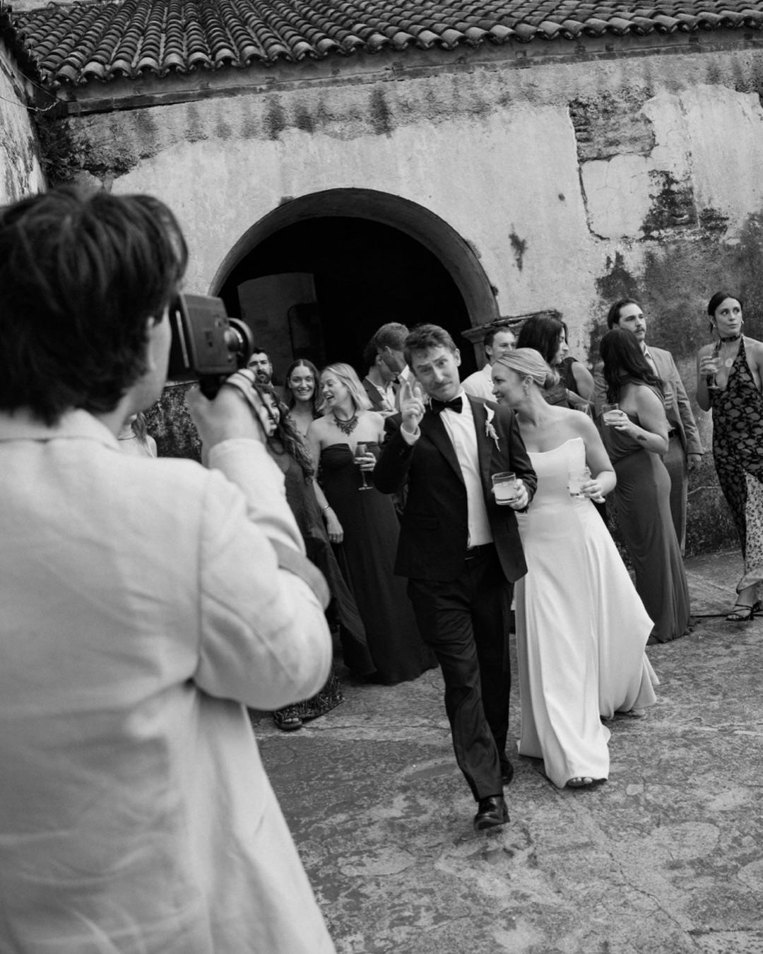 Nicole and Jake — A day filled of laughter and love under the sun of Antigua.
Bride and Goorm @nicoleapsey & Jake
Planning @dkproductions.gt
Venue Santa Clara & Los Capucines Ruines
Flower @rasiquefloralweddings
Hair stylist @gabyaguilarmakeup
Service @relaxedloungeservice @uniquogt
Music @deltarecords.33
Ss @deniseclicks
Sax @obedrucal_sax