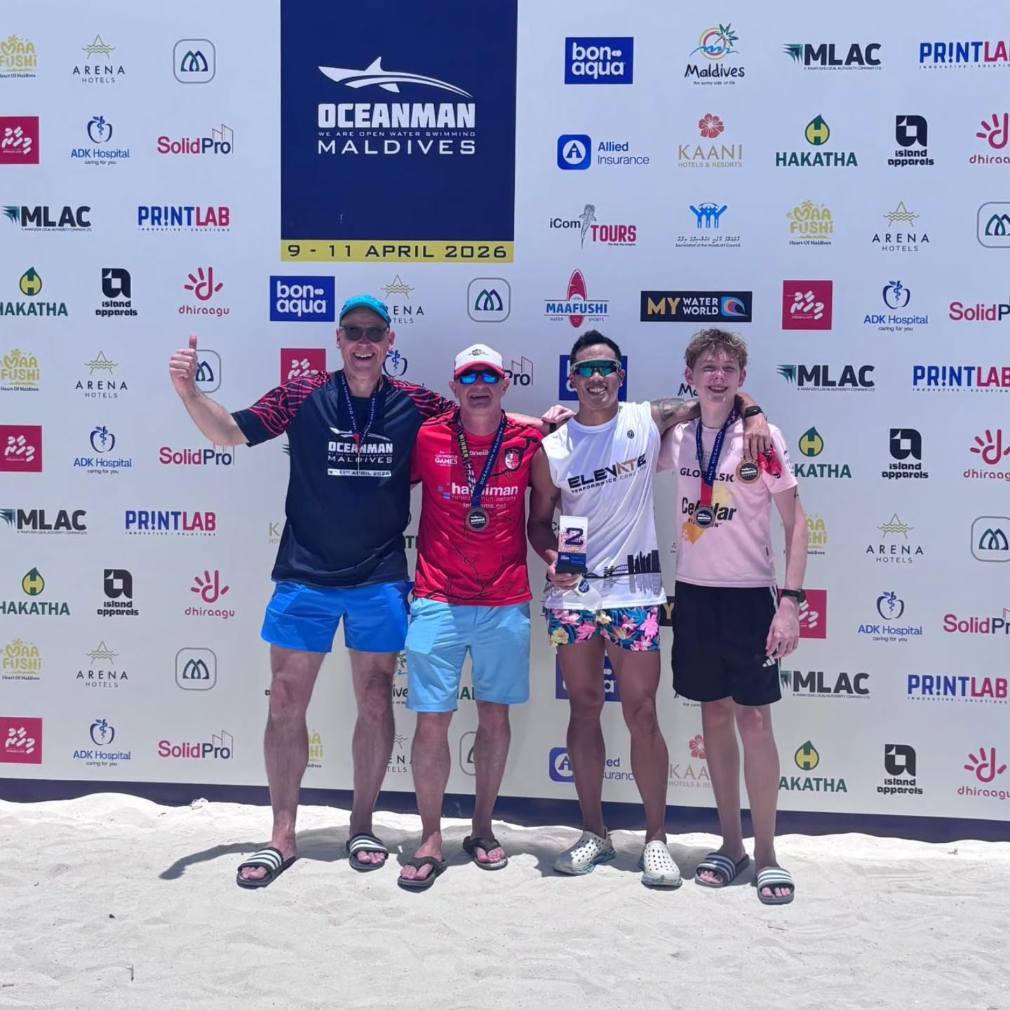 Massive weekend for the team at the Oceanman Maldives.
Coach @maj0ng absolutely flying, AG 🥇 and Overall 🥈
Paul stepping up strong with AG 3rd 🥉
Sam putting in a solid fight for AG 4th
Will rounding it out with AG 5th
From the early mornings, the long sets, to trusting the process, it’s all coming together.
On to the next!
#elevateperformancecoaching #elevateswimsquad #teamelevate
