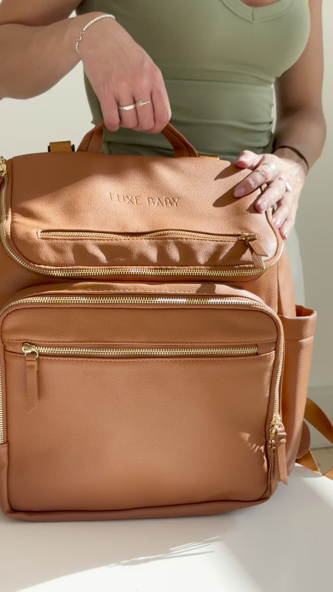 The bag that keeps everything in its place 🤍
The Tilly Backpack was designed for busy days when you need to carry a lot, but still want to stay organised. With 8 internal pockets, 5 external pockets, removable insulated bottle pockets, a waterproof pocket and space for all the extras, it makes getting out the door feel that little bit easier.
Hands-free, practical, and made for real life with kids. ✨