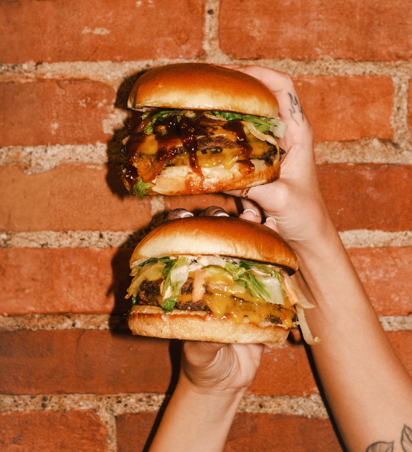 THURSDAYS ARE $5 BURGER NIGHT!
STOP IN ALL DAY.
HAPPY HOUR: 3PM - 7PM
- $5 CRAFT SHORTS/DOMESTIC TALLS/HOUSE SPIRITS
- $6 HOUSE WINE
- $7 SEASONAL COCKTAILS
#barleyhouse #barleyhousecleveland #cleveland #clevelandohio