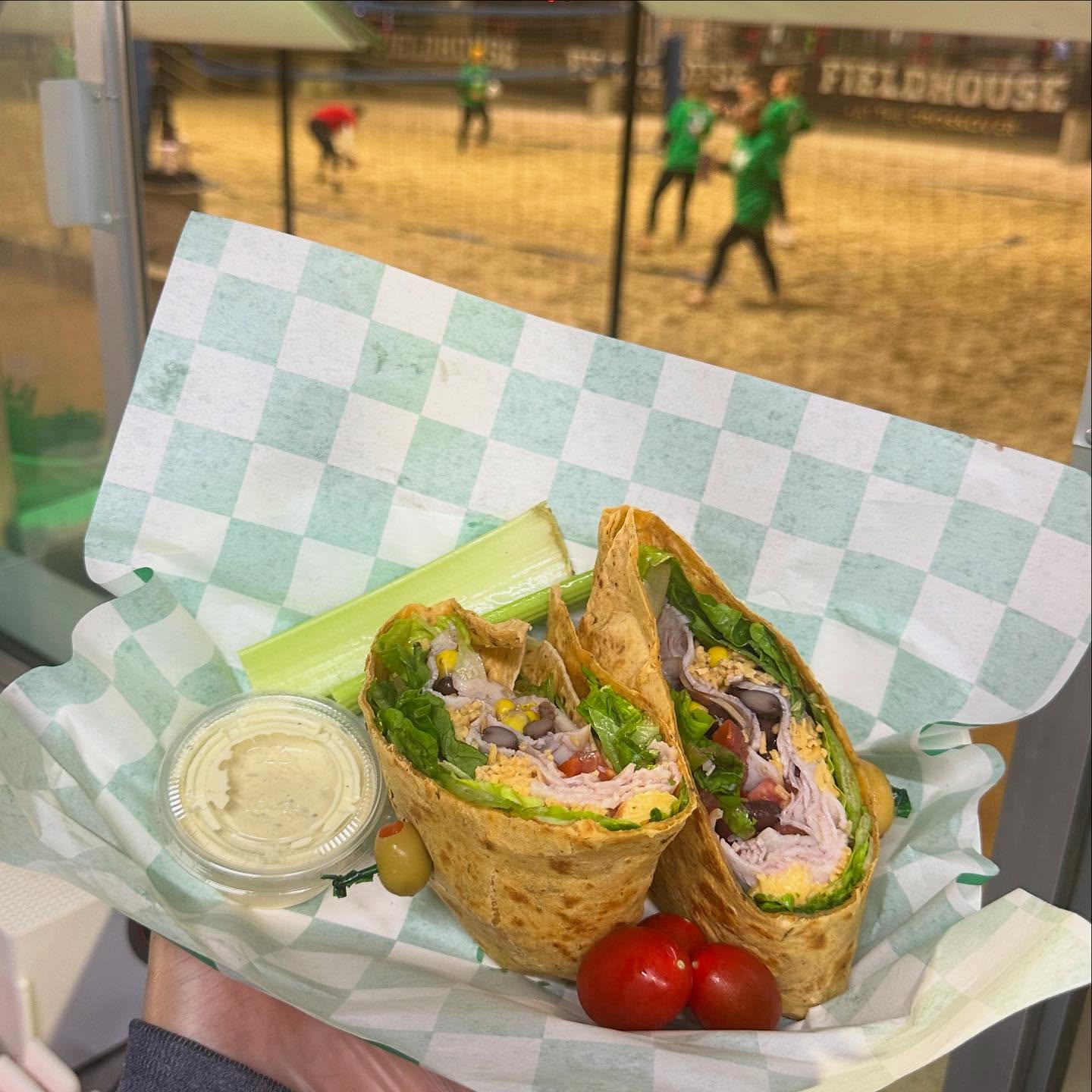 A Must Try! Southwestern Wrap on our Tomato Basil Tortilla!😋 @thefieldhousetexas @crossovertexas
#summerblends #summerblendscafe #southwestern #tomato #basil #wrap #delicious #refreshing #yum #thefieldhouse #thecrossover #musthave #healthiswealth #healthyliving #healthyfood